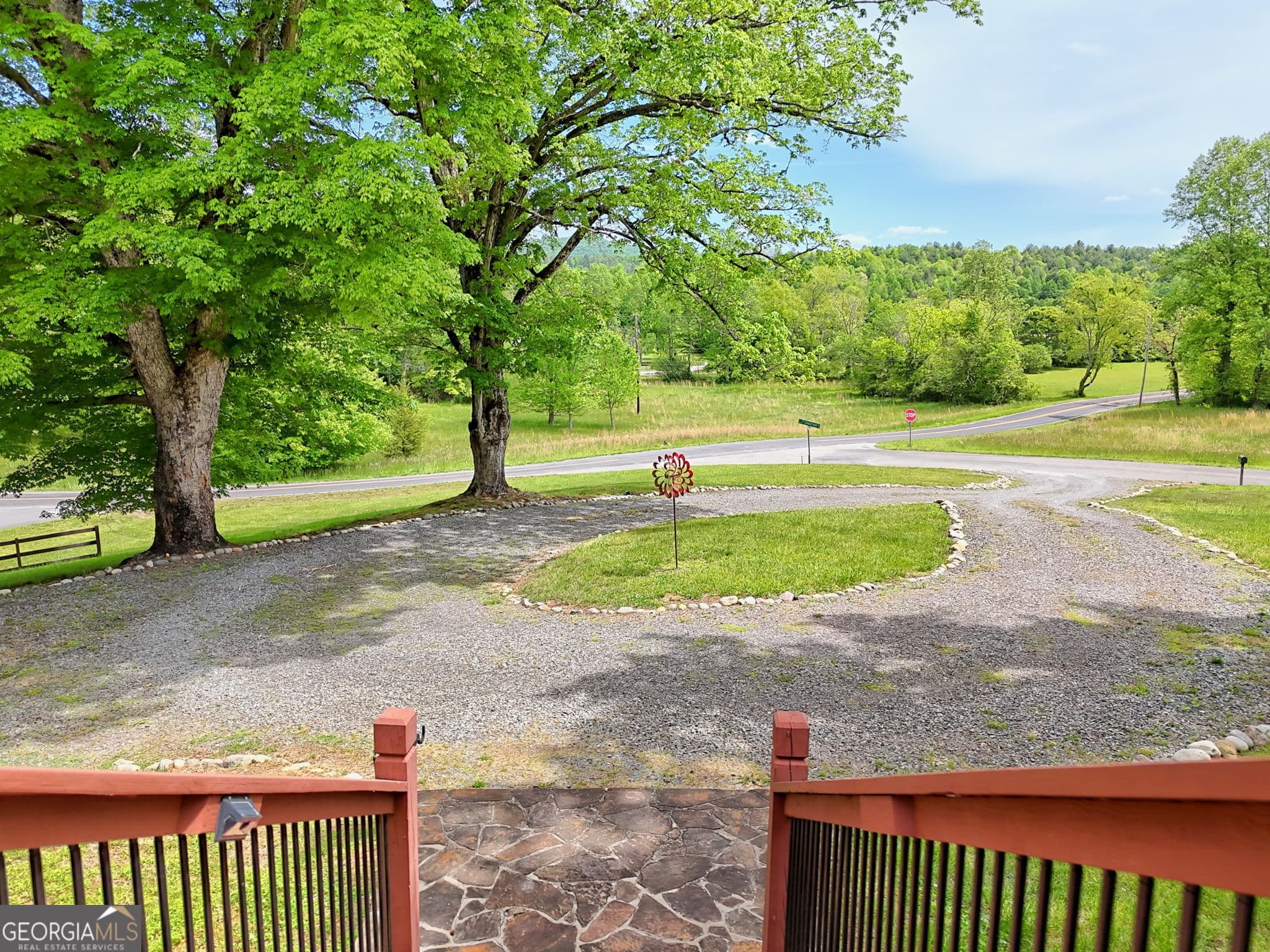 3 bedroom, 2 bathroom single family residence under contract at 12 Chastain Road, Murphy, NC 28906 — photo 5