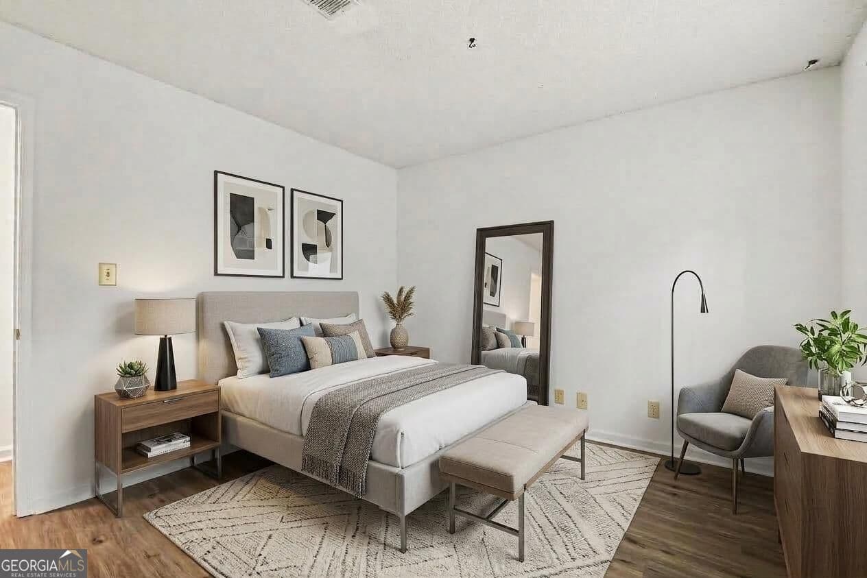 3 bedroom, 2 bathroom, 1,650 sq ft condominium for sale at 105 Garden Court, Atlanta, GA 30328 — photo 5