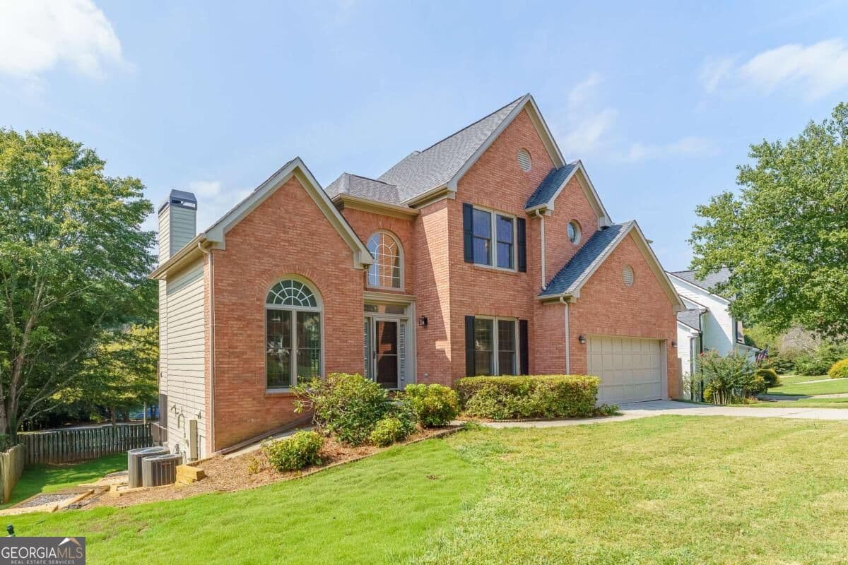 4 bedroom, 3 bathroom, 4,226 sq ft single family residence for rent at 3272 Pomarine Lane, Peachtree Corners, GA 30092 for $3,750 a month — photo 2