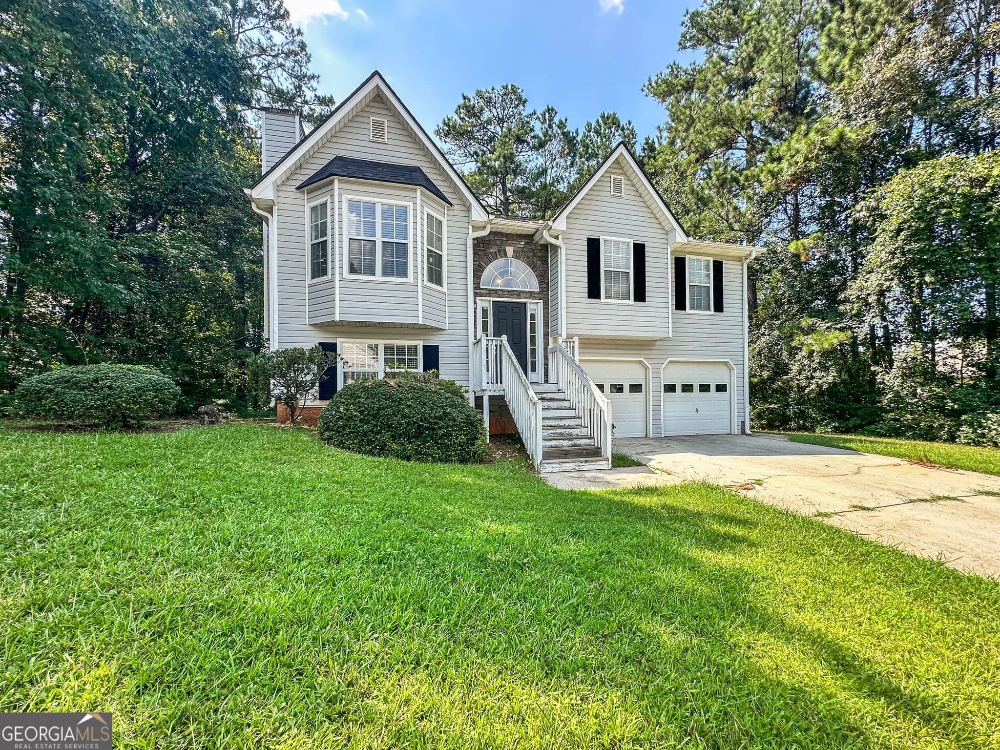 3 bedroom, 2 bathroom, 2,292 sq ft single family residence for rent at 335 Paradise Drive, Douglasville, GA 30134 for $1,875 a month — photo 2