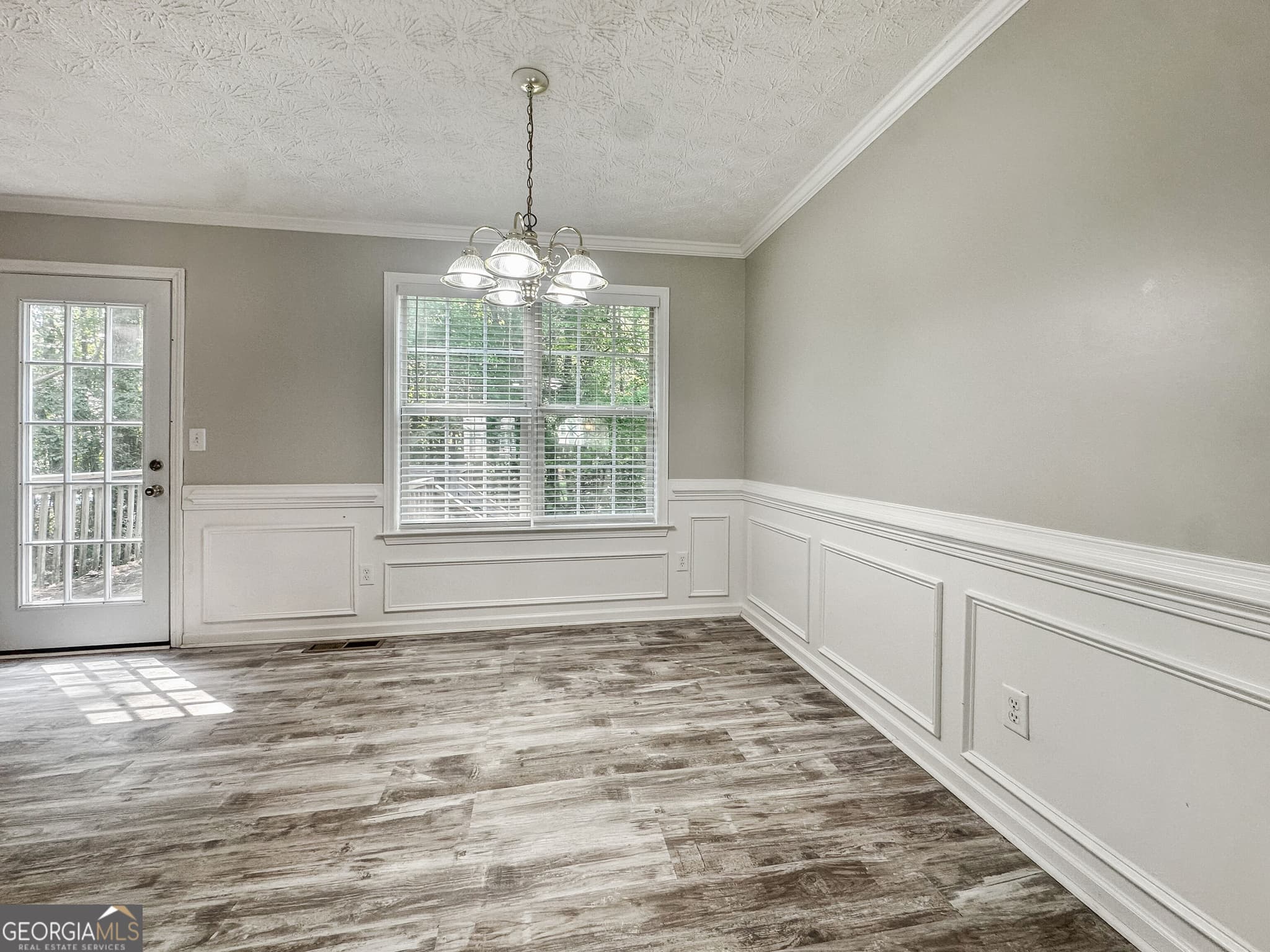 3 bedroom, 2 bathroom, 2,292 sq ft single family residence for rent at 335 Paradise Drive, Douglasville, GA 30134 for $1,875 a month — photo 5