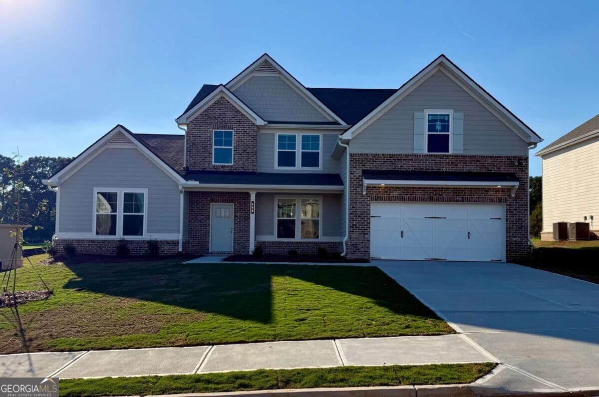 5 bedroom, 3.5 bathroom, 3,669 sq ft single family residence for sale at 408 Sheridan Drive, Stockbridge, GA 30281 — photo 2