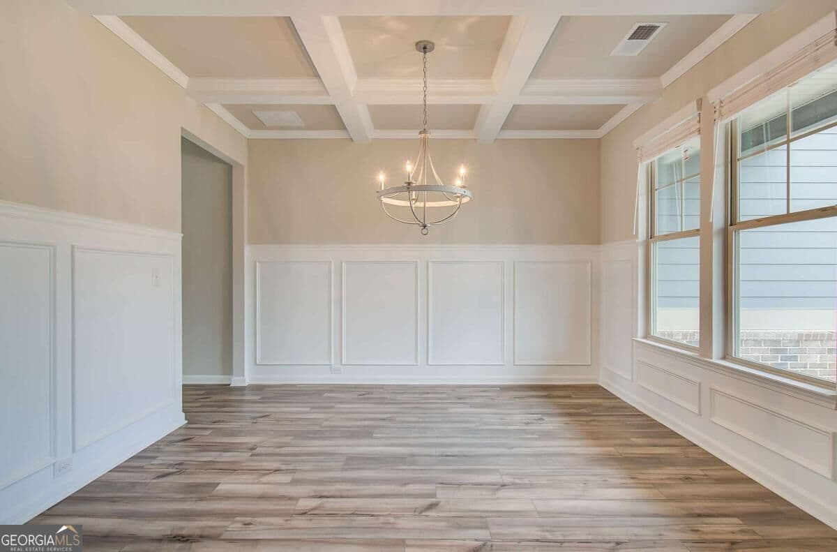 5 bedroom, 3.5 bathroom, 3,669 sq ft single family residence for sale at 408 Sheridan Drive, Stockbridge, GA 30281 — photo 6