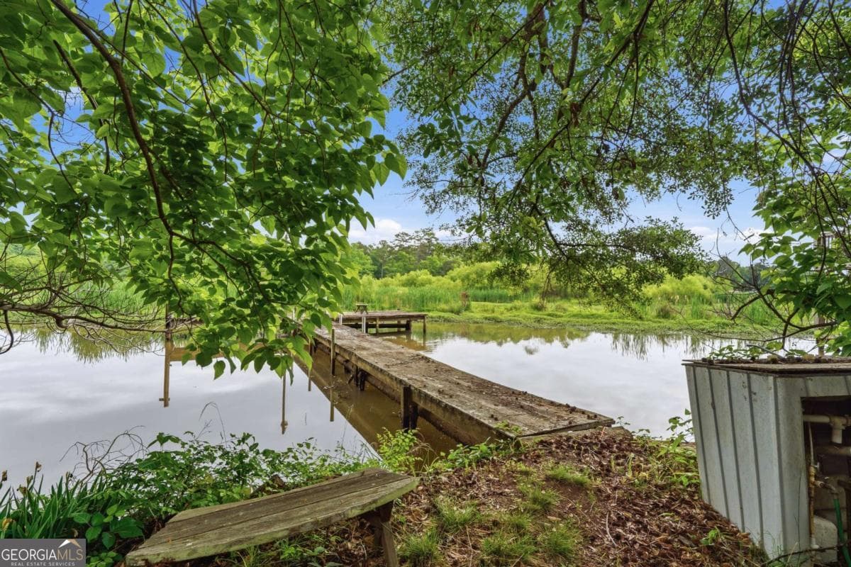 2 bedroom, 1 bathroom, 1,006 sq ft cabin,single family residence for sale at 114 Flatrock Road, Eatonton, GA 31024 — photo 2