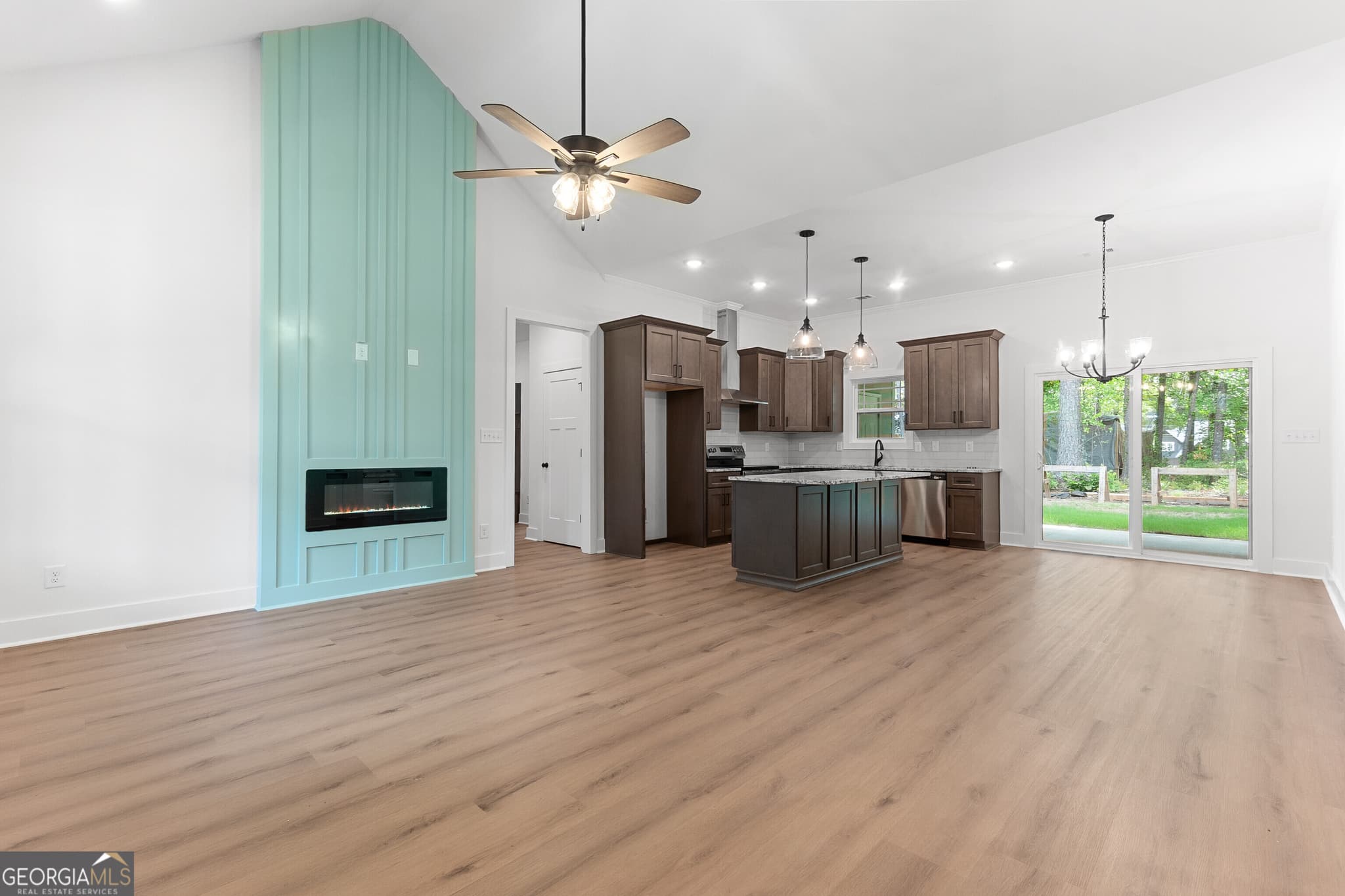 3 bedroom, 2 bathroom, 1,418 sq ft single family residence for sale at 116 Merrie Valley Road, Warner Robins, GA 31088 — photo 6