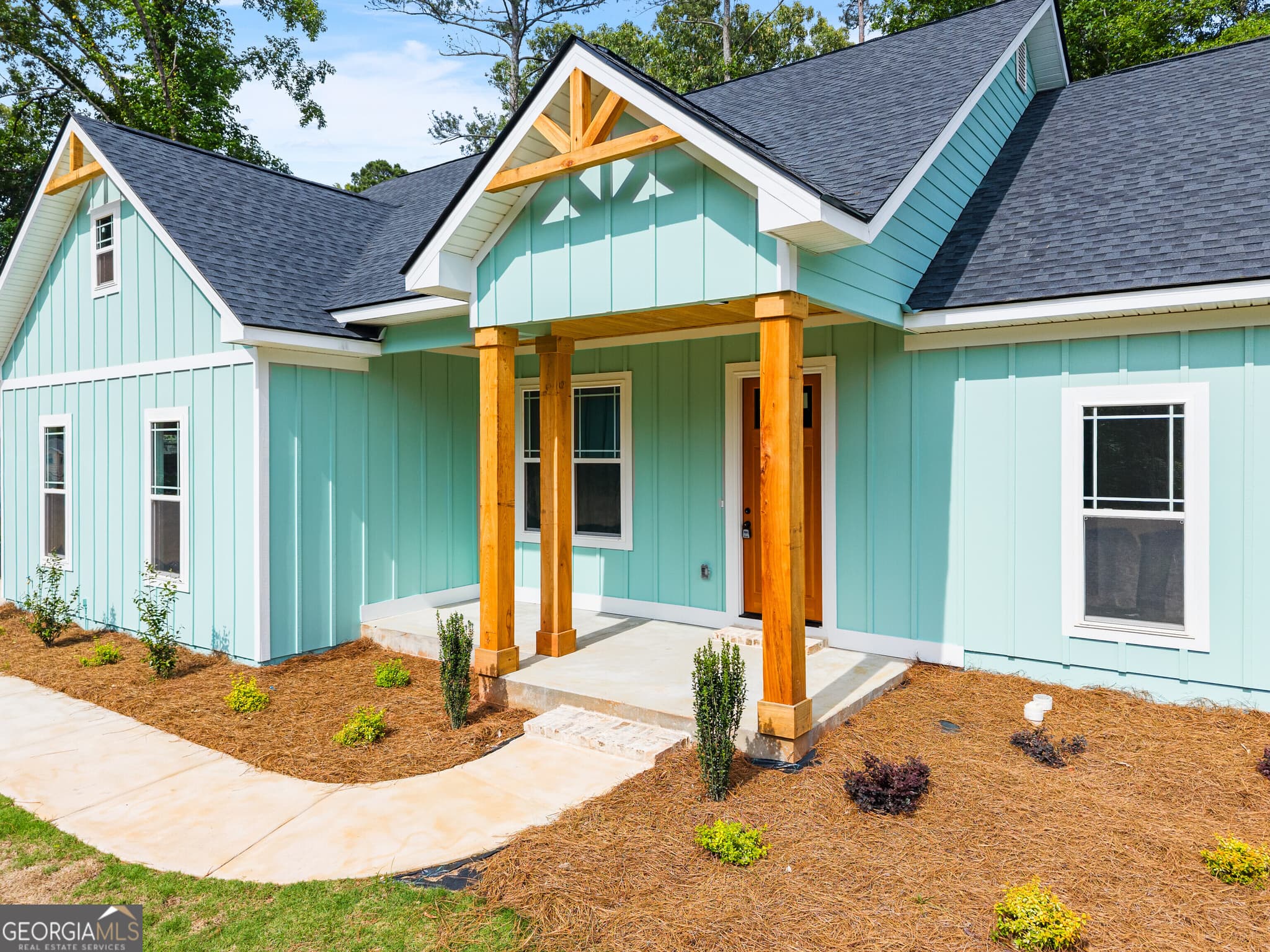 3 bedroom, 2 bathroom, 1,418 sq ft single family residence for sale at 116 Merrie Valley Road, Warner Robins, GA 31088 — photo 3