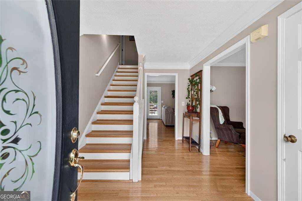 3 bedroom, 2.5 bathroom, 3,059 sq ft single family residence for sale at 860 Scenic Lake Drive, Lawrenceville, GA 30045 — photo 6
