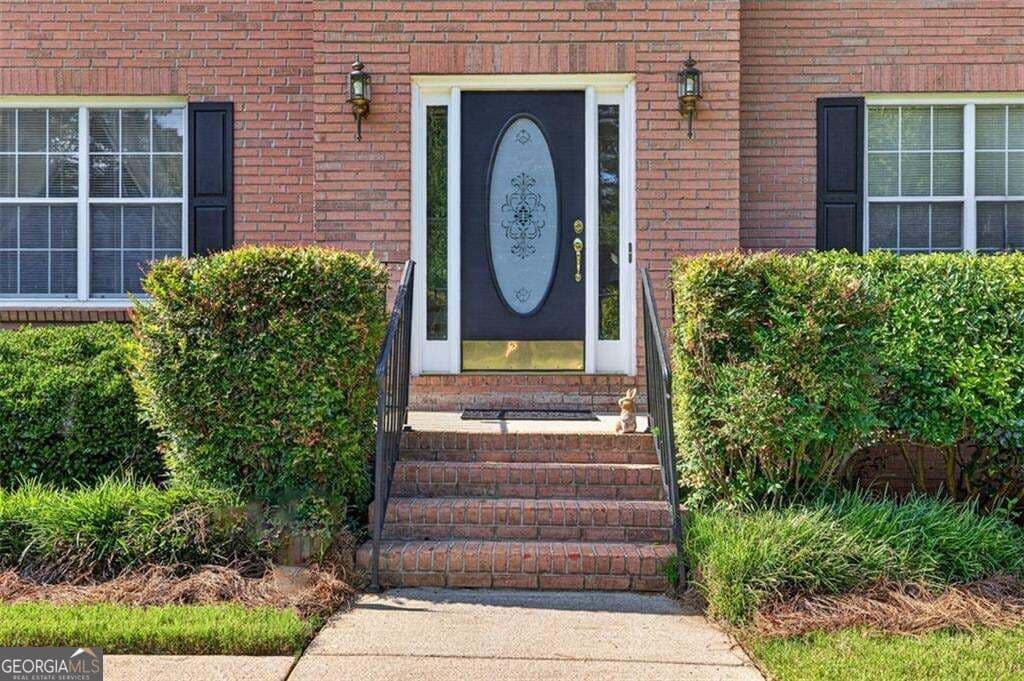 3 bedroom, 2.5 bathroom, 3,059 sq ft single family residence for sale at 860 Scenic Lake Drive, Lawrenceville, GA 30045 — photo 5