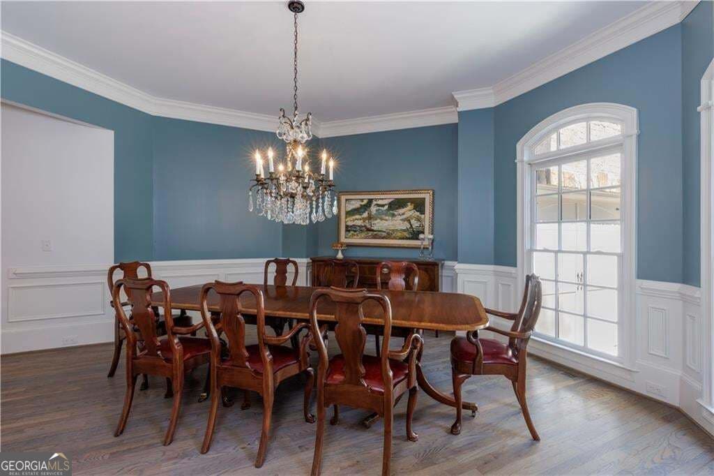6 bedroom, 5.5 bathroom, 7,295 sq ft single family residence for sale at 7750 Marsh Court, Sandy Springs, GA 30328 — photo 7