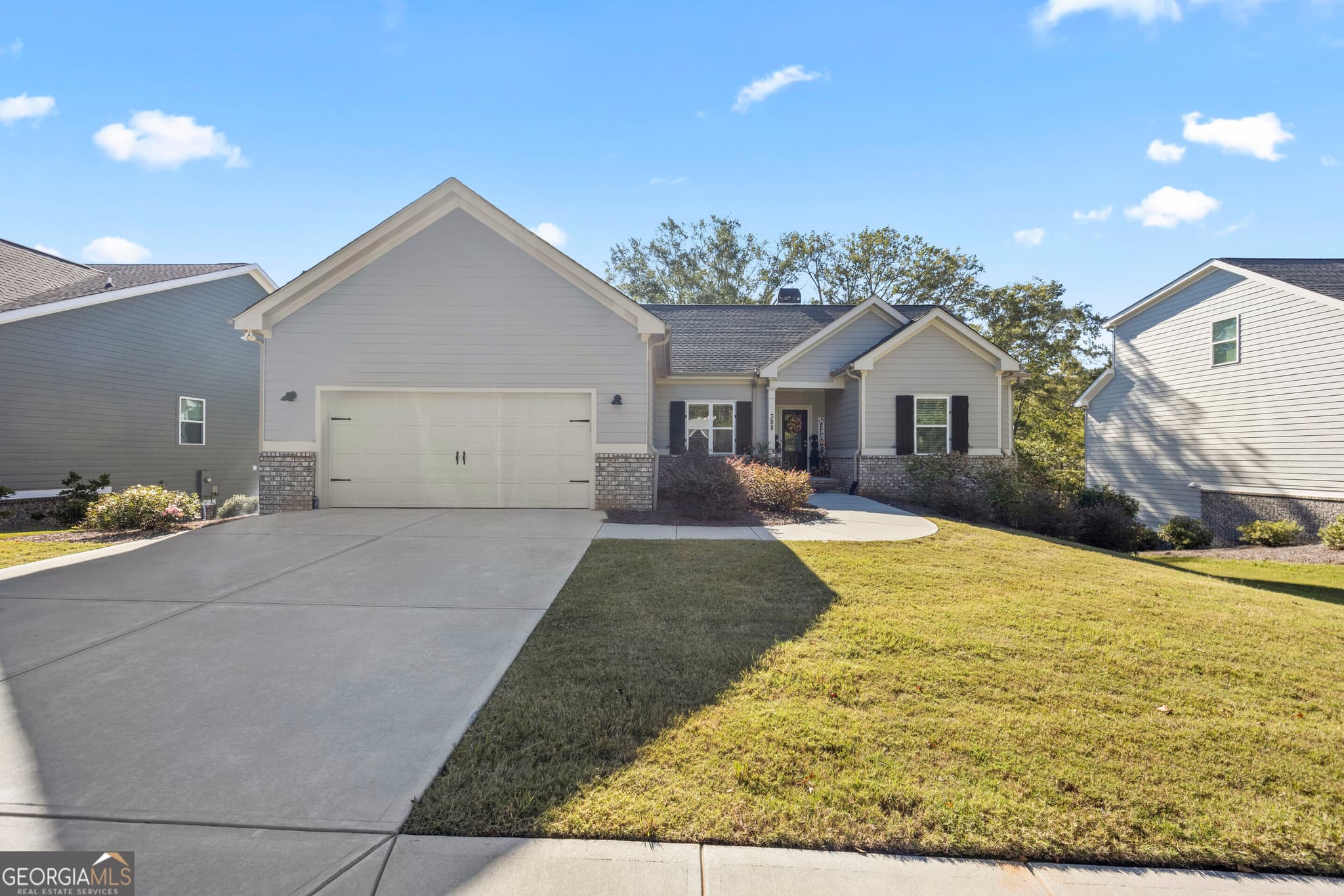 4 bedroom, 3 bathroom, 1,715 sq ft single family residence for sale at 388 Sunset Drive, Statham, GA 30666 — photo 2