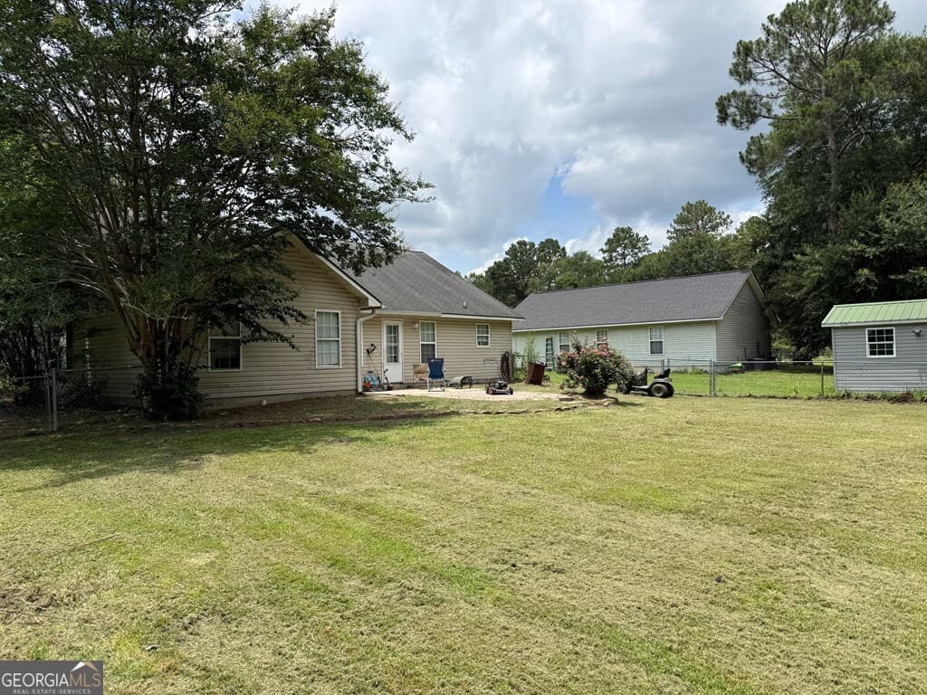 3 bedroom, 2 bathroom, 1,438 sq ft single family residence for sale at 64 Edinburgh Drive, Tifton, GA 31793 — photo 10