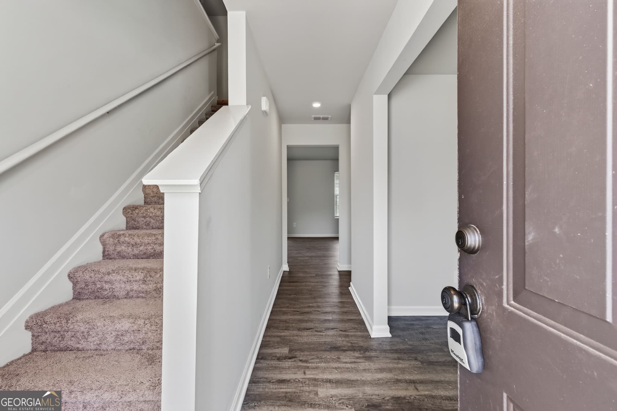 4 bedroom, 2.5 bathroom, 2,040 sq ft single family residence for sale at 464 Hawthorn Trail, Macon, GA 31210 — photo 7