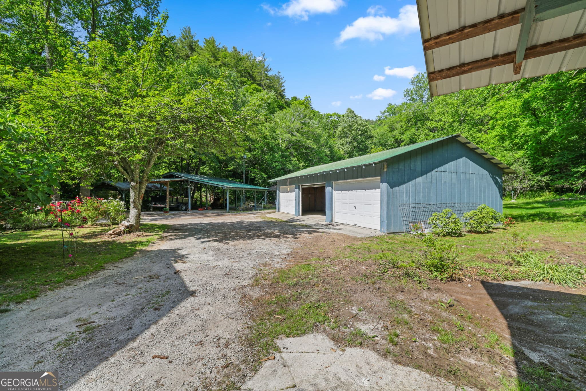 3 bedroom, 4 bathroom, 3,700 sq ft cabin,manufactured home,single family residence for sale at 544 Darnell Creek Road, Rabun Gap, GA 30568 — photo 2