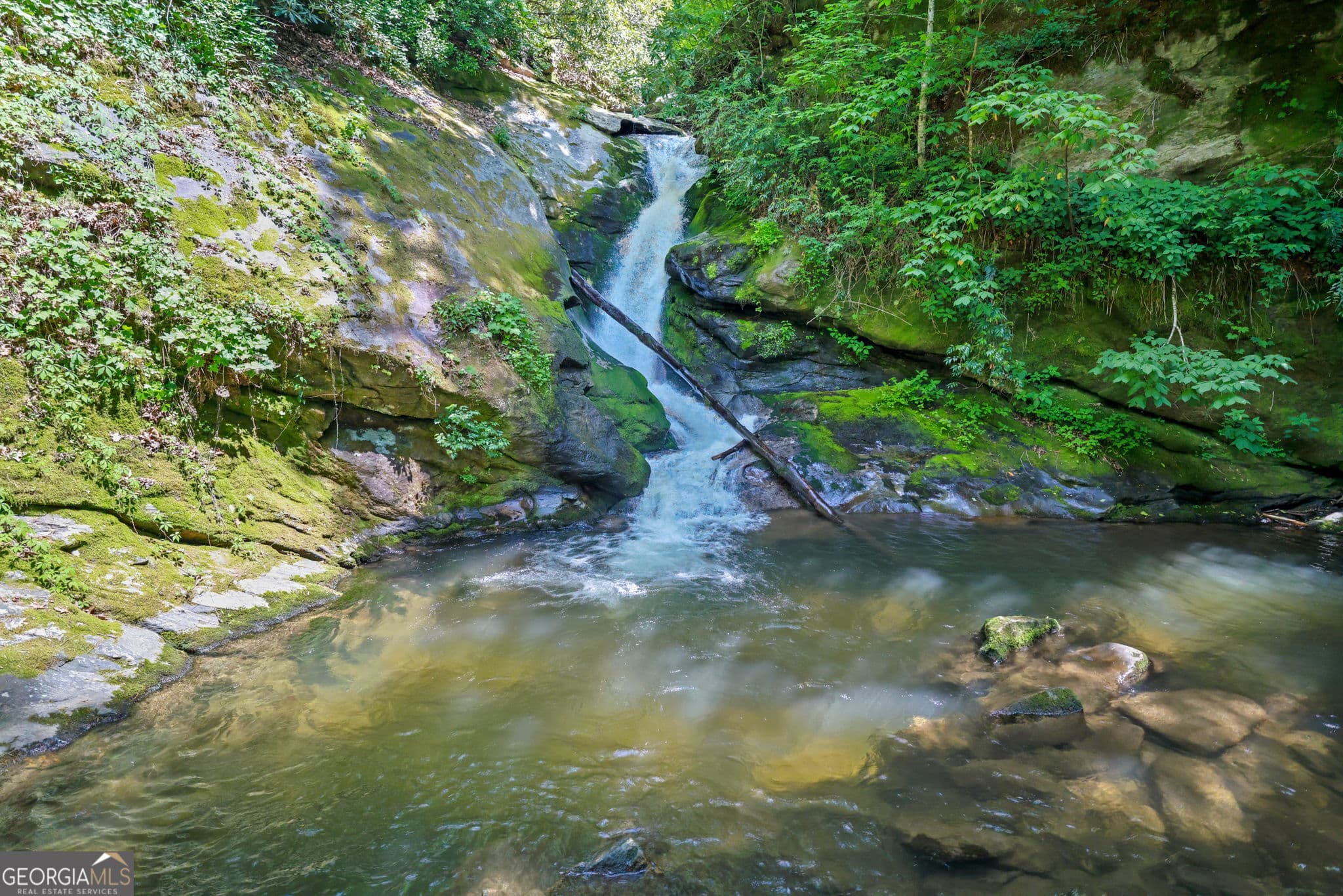 3 bedroom, 4 bathroom, 3,700 sq ft cabin,manufactured home,single family residence for sale at 544 Darnell Creek Road, Rabun Gap, GA 30568 — photo 6