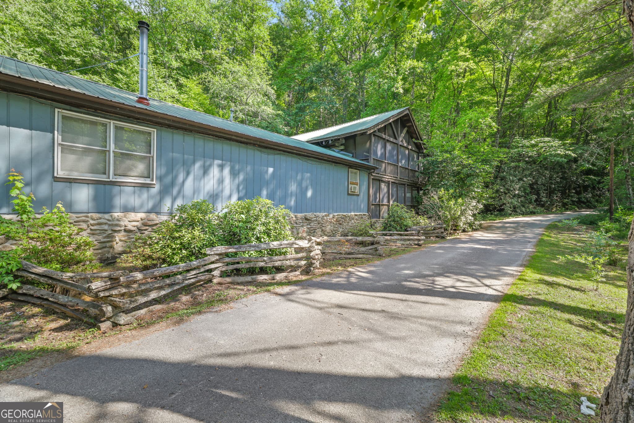 3 bedroom, 4 bathroom, 3,700 sq ft cabin,manufactured home,single family residence for sale at 544 Darnell Creek Road, Rabun Gap, GA 30568 — photo 8