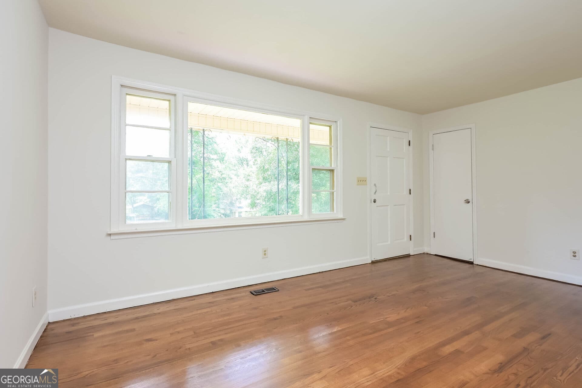 2 bedroom, 2 bathroom, 2,028 sq ft single family residence for sale at 192 Sun Valley Drive, Macon, GA 31211 — photo 6