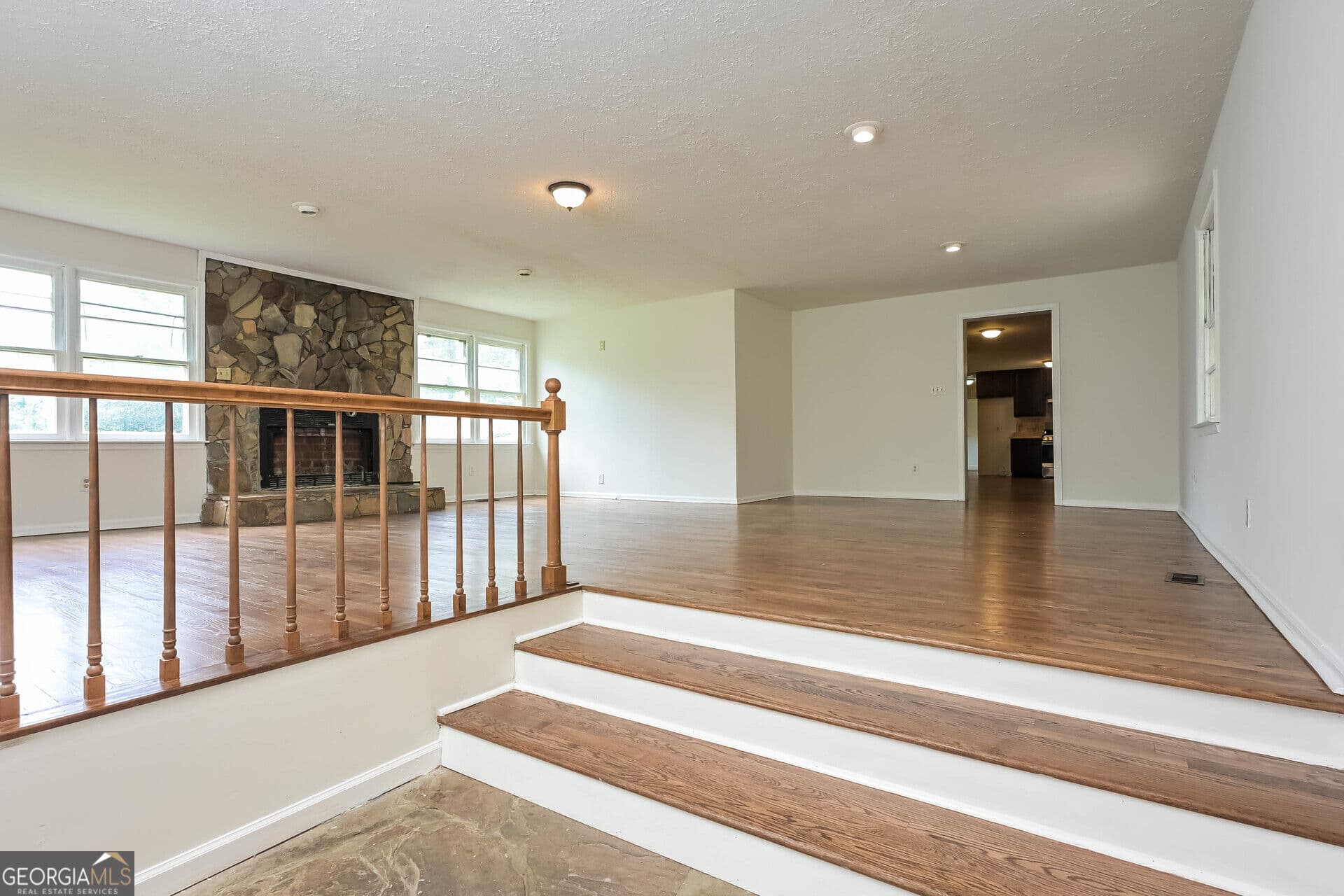 2 bedroom, 2 bathroom, 2,028 sq ft single family residence for sale at 192 Sun Valley Drive, Macon, GA 31211 — photo 7