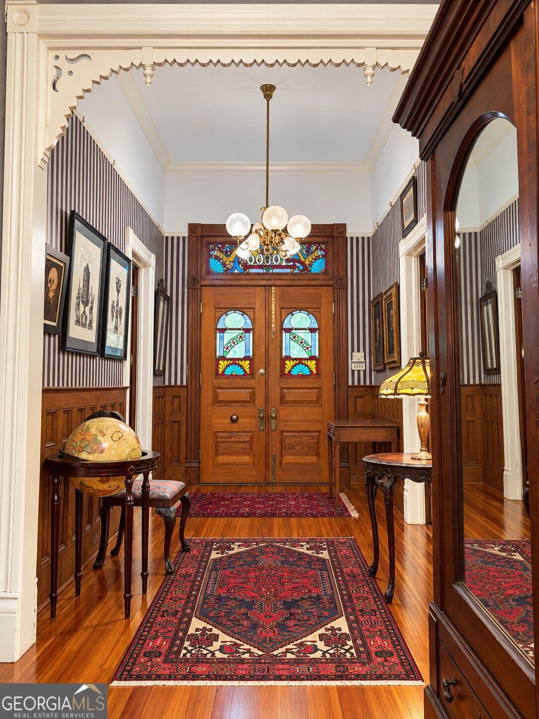 4 bedroom, 3 bathroom, 3,657 sq ft single family residence for sale at 10600 Buice Road, Alpharetta, GA 30022 — photo 2