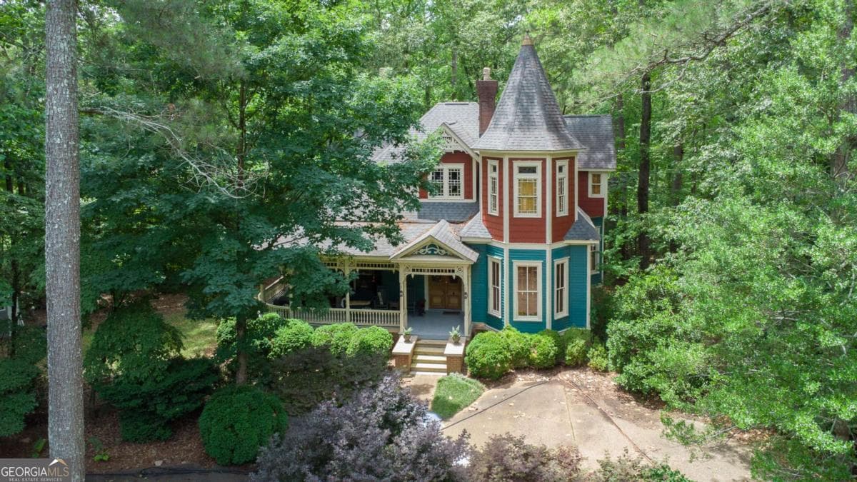 4 bedroom, 3 bathroom, 3,657 sq ft single family residence for sale at 10600 Buice Road, Alpharetta, GA 30022 — photo 1 of 27