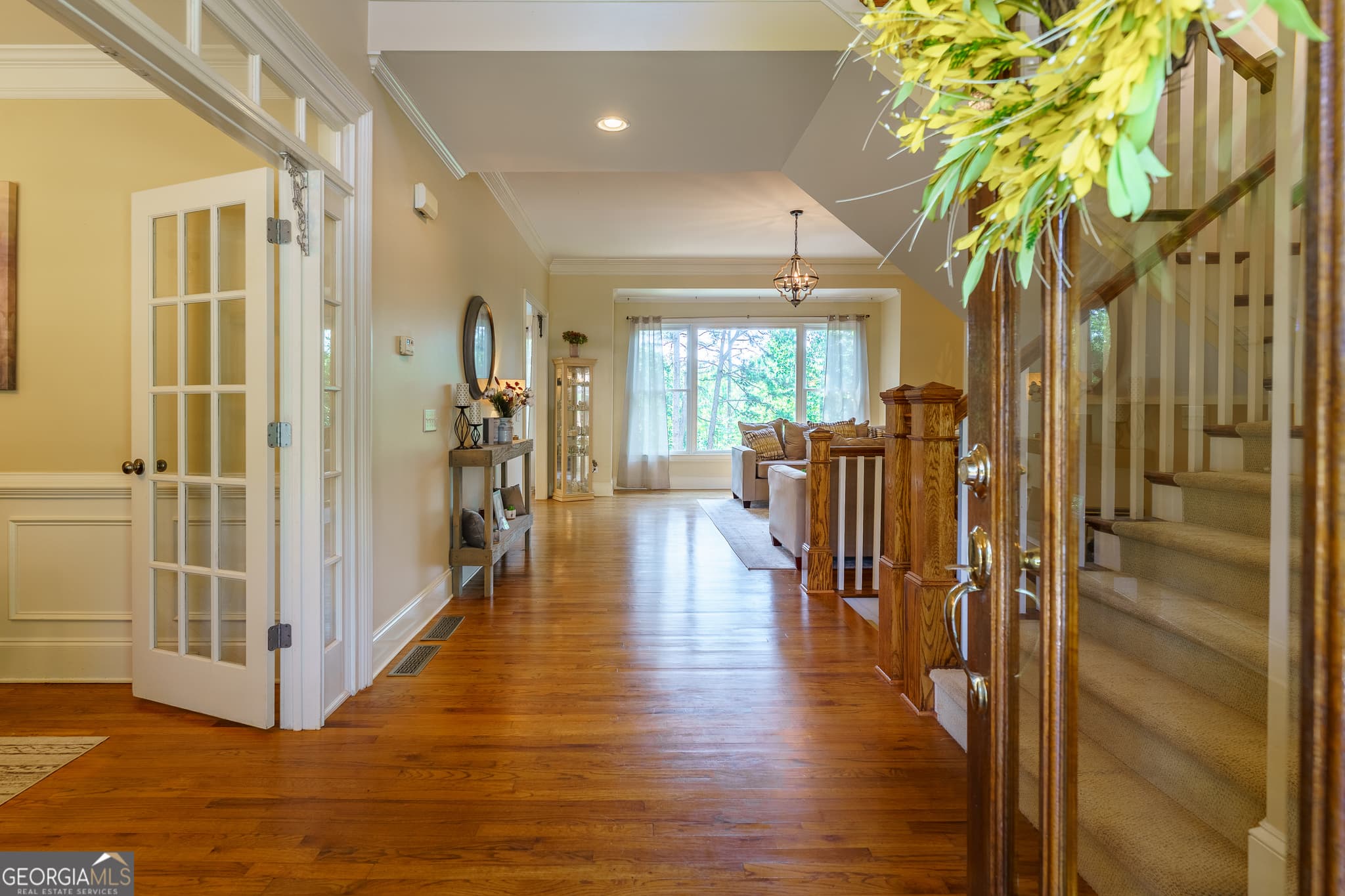6 bedroom, 5 bathroom, 4,845 sq ft single family residence for sale at 6011 Lost Maple Lane, Buford, GA 30518 — photo 6