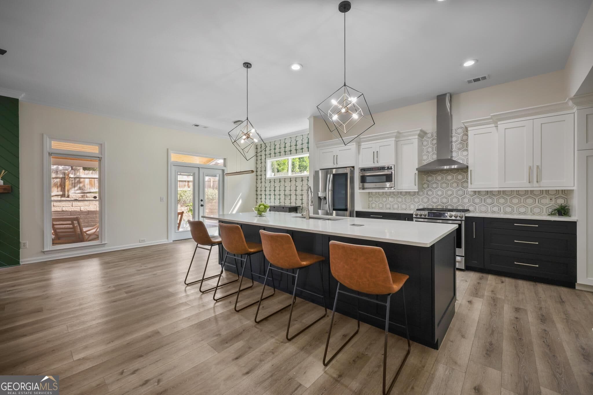4 bedroom, 2 bathroom, 2,261 sq ft single family residence for sale at 3401 Leland Trail Way, Smyrna, GA 30082 — photo 2