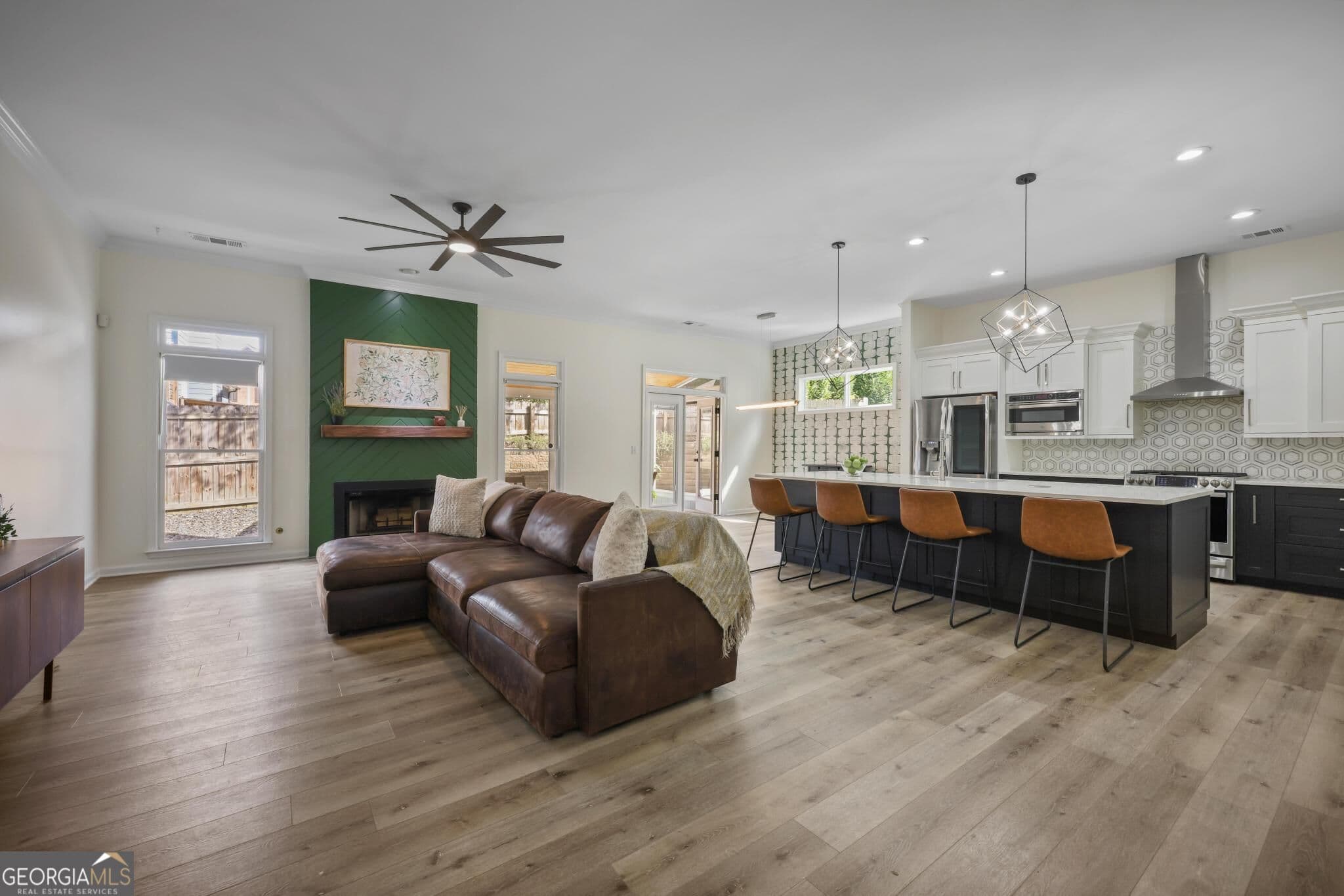 4 bedroom, 2 bathroom, 2,261 sq ft single family residence for sale at 3401 Leland Trail Way, Smyrna, GA 30082 — photo 4
