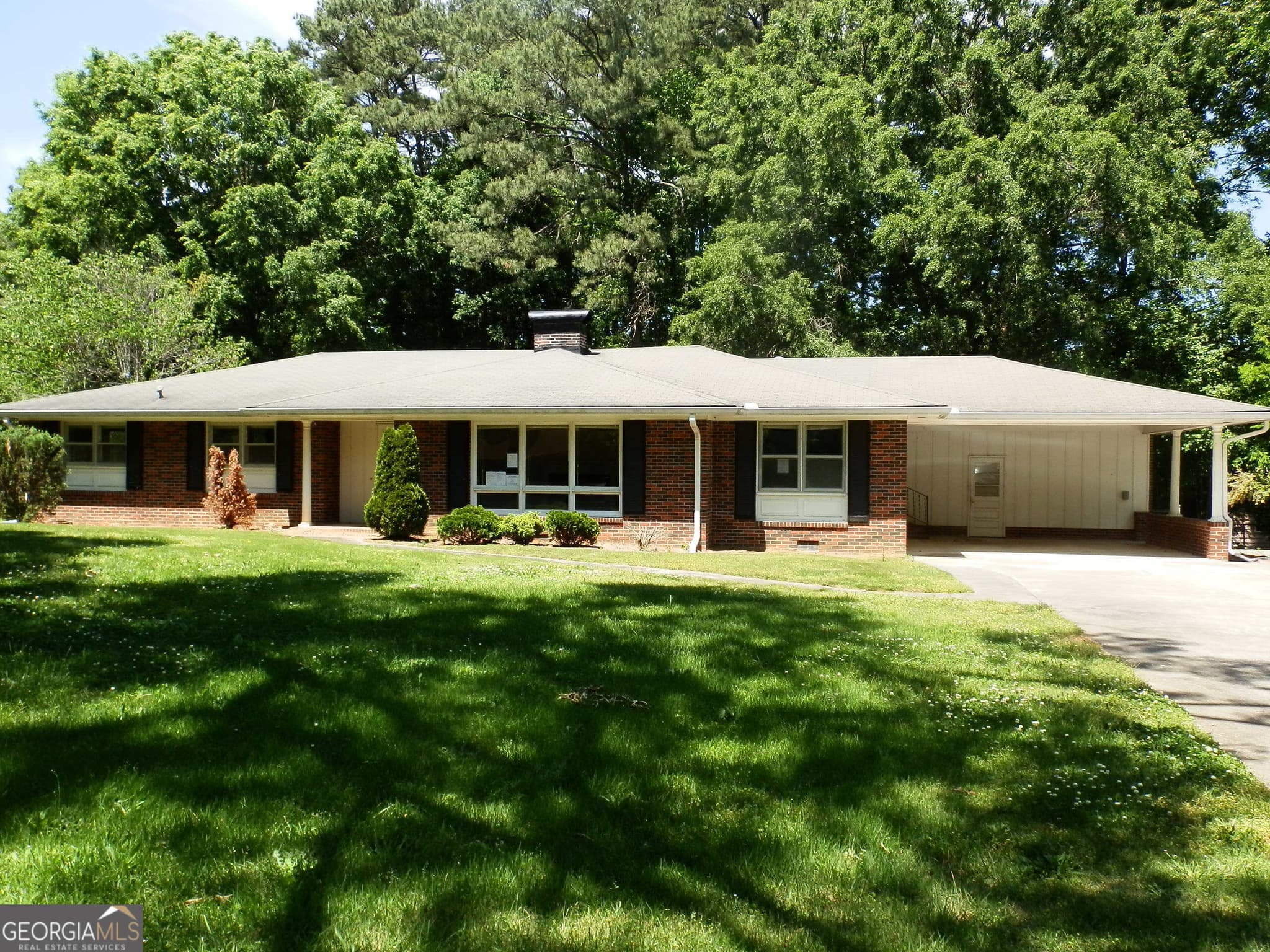 3 bedroom, 2 bathroom, 2,208 sq ft single family residence sold at 3016 Garden Lakes Boulevard, Rome, GA 30165
