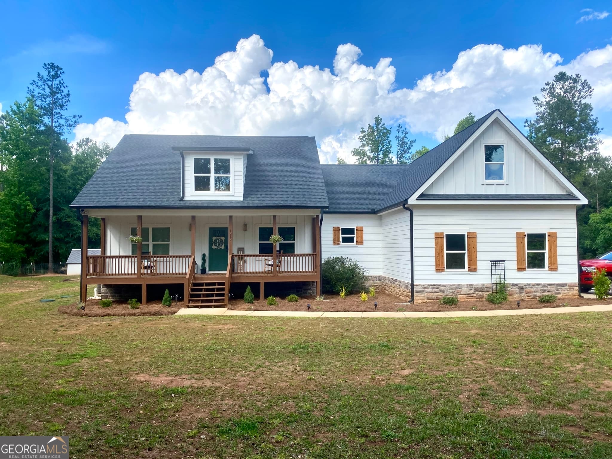 3 bedroom, 2.5 bathroom, 2,348 sq ft single family residence sold at 1250 Godfrey Road, Madison, GA 30650