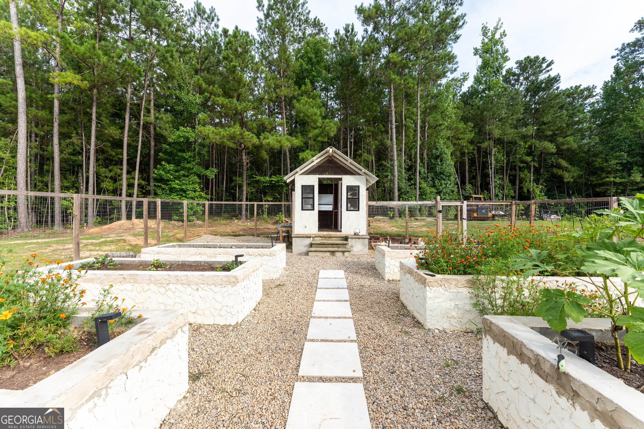 5 bedroom, 4.5 bathroom, 4,480 sq ft single family residence for sale at 325 Scuffleboro Road, Eatonton, GA 31024 — photo 10