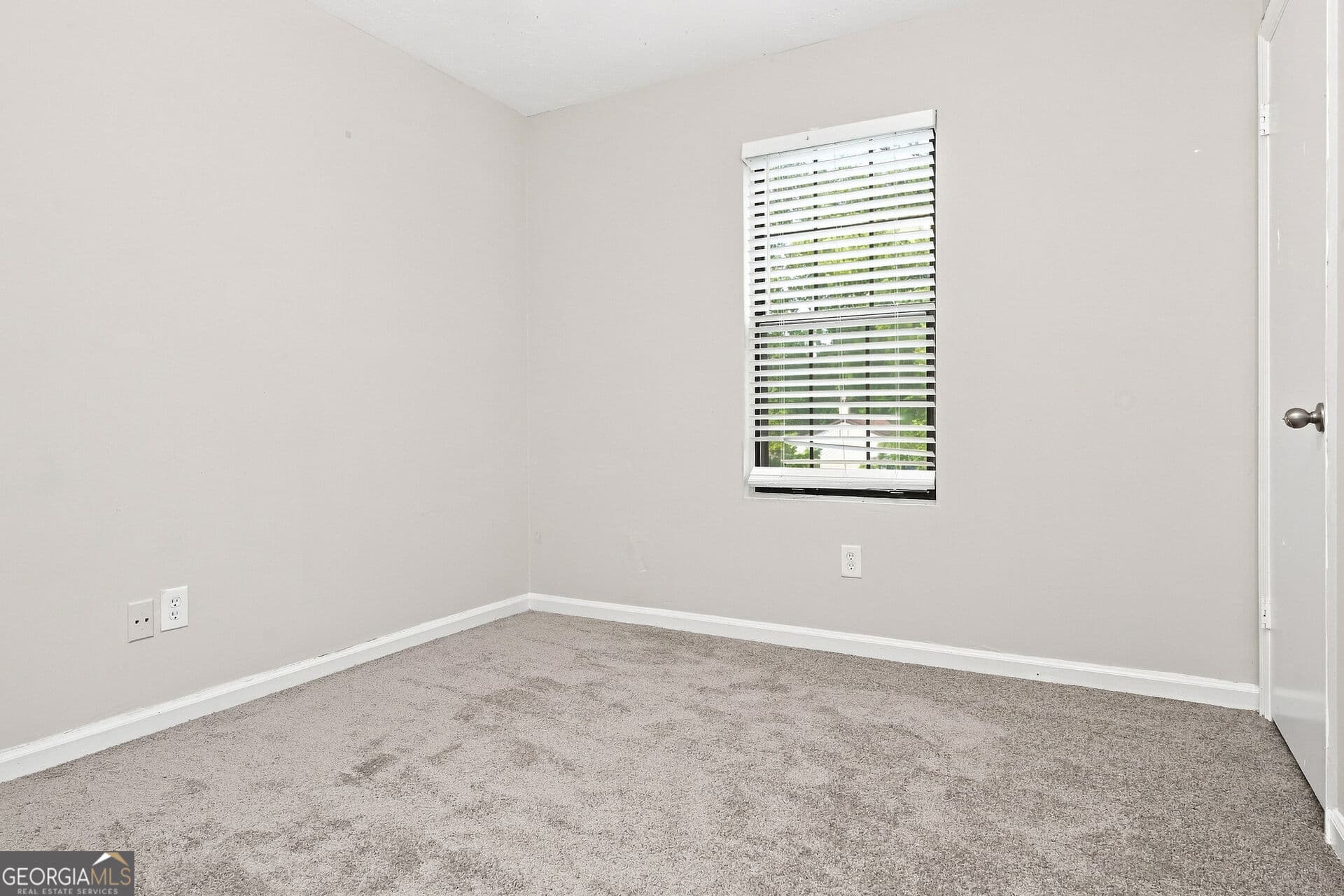 3 bedroom, 2 bathroom, 1,382 sq ft single family residence for sale at 5327 Timor Trail, Lithonia, GA 30038 — photo 9