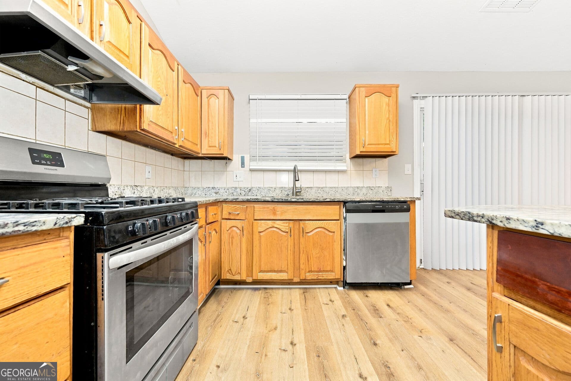 3 bedroom, 2 bathroom, 1,382 sq ft single family residence for sale at 5327 Timor Trail, Lithonia, GA 30038 — photo 4