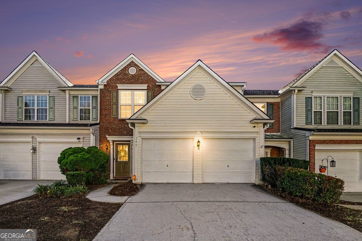 3 bedroom, 2.5 bathroom, 2,288 sq ft townhouse for sale at 280 Regent Square, Woodstock, GA 30188
