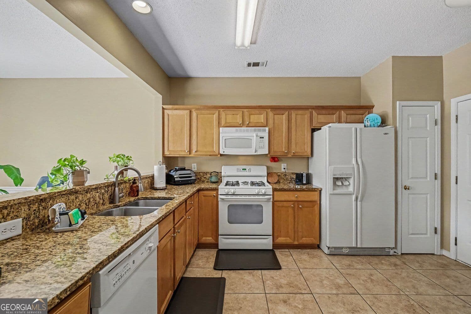 3 bedroom, 2.5 bathroom, 2,288 sq ft townhouse for sale at 280 Regent Square, Woodstock, GA 30188 — photo 8