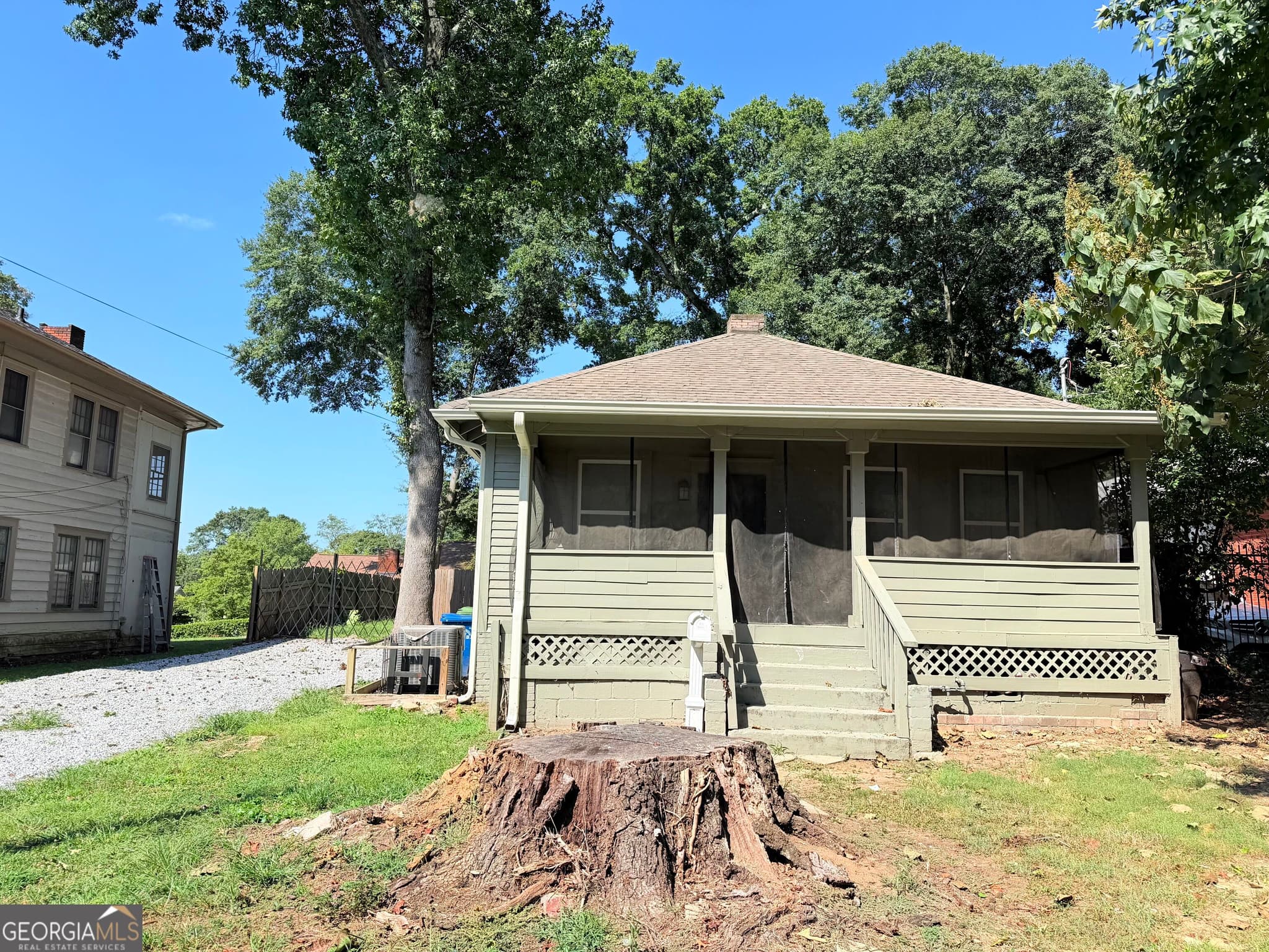 2 bedroom, 2 bathroom, 1,477 sq ft single family residence for rent at 779 Joseph E Lowery Boulevard, Atlanta, GA 30310 for $1,550 a month — photo 1 of 1