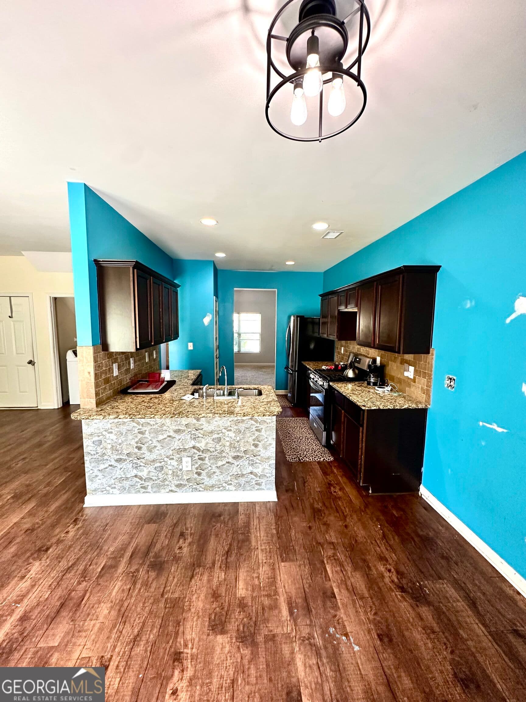 5 bedroom, 3 bathroom, 2,556 sq ft single family residence for sale at 5811 Rex Ridge Parkway, Rex, GA 30273 — photo 6