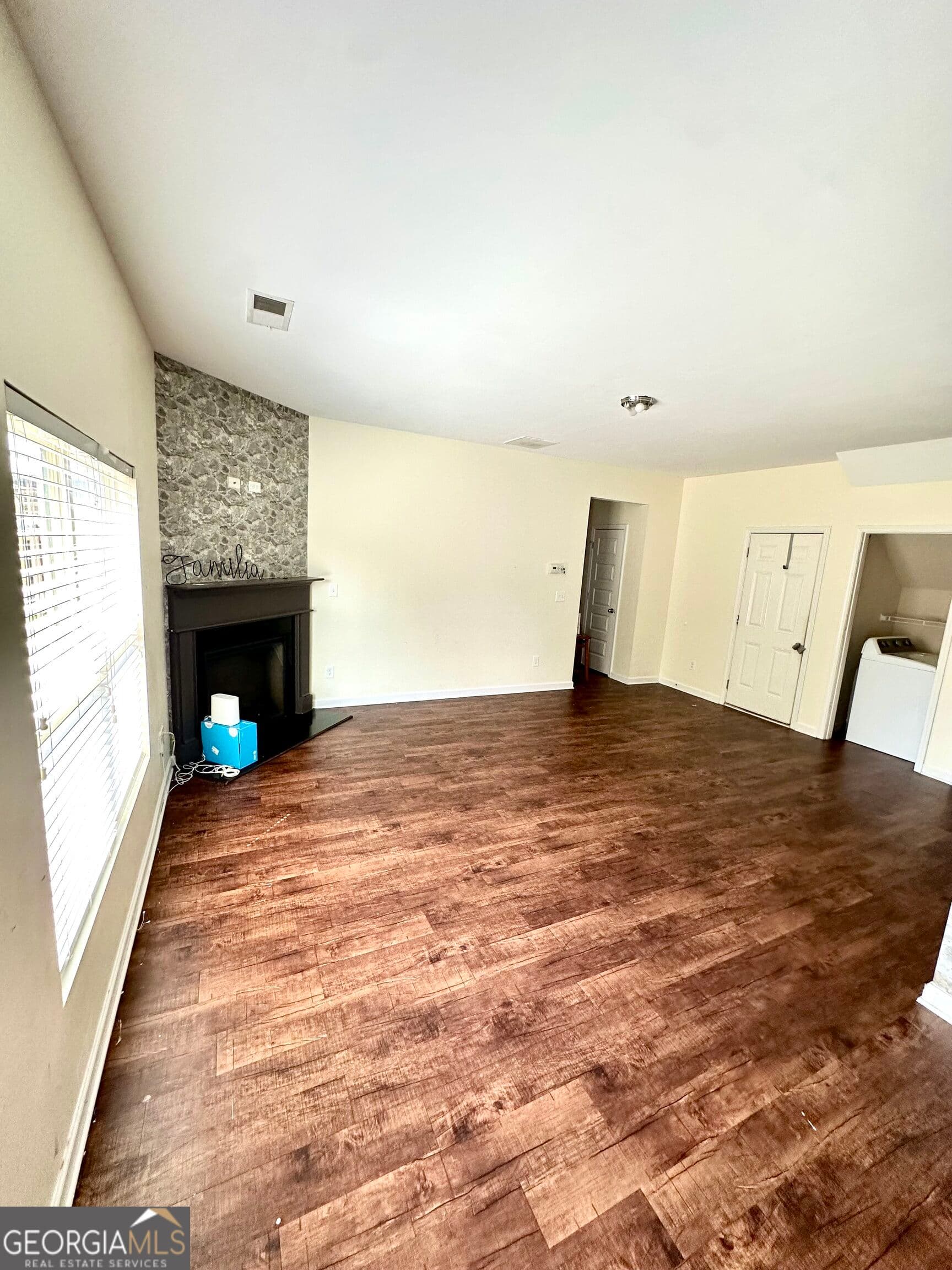 5 bedroom, 3 bathroom, 2,556 sq ft single family residence for sale at 5811 Rex Ridge Parkway, Rex, GA 30273 — photo 8