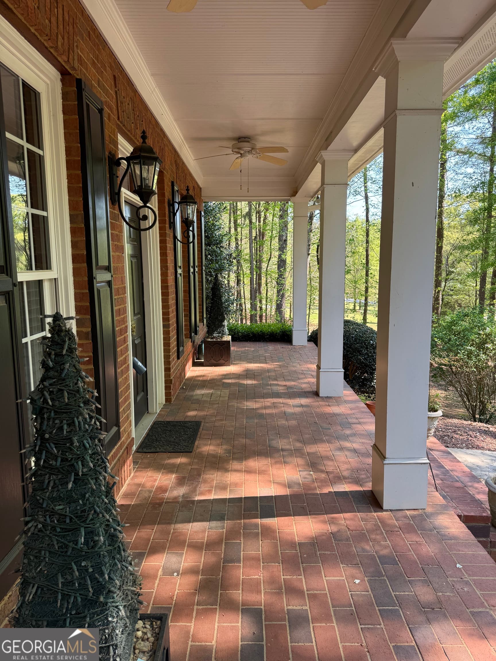 5 bedroom, 3.5 bathroom, 3,972 sq ft single family residence for sale at 351 Antrim Glen Road, Hoschton, GA 30548 — photo 5