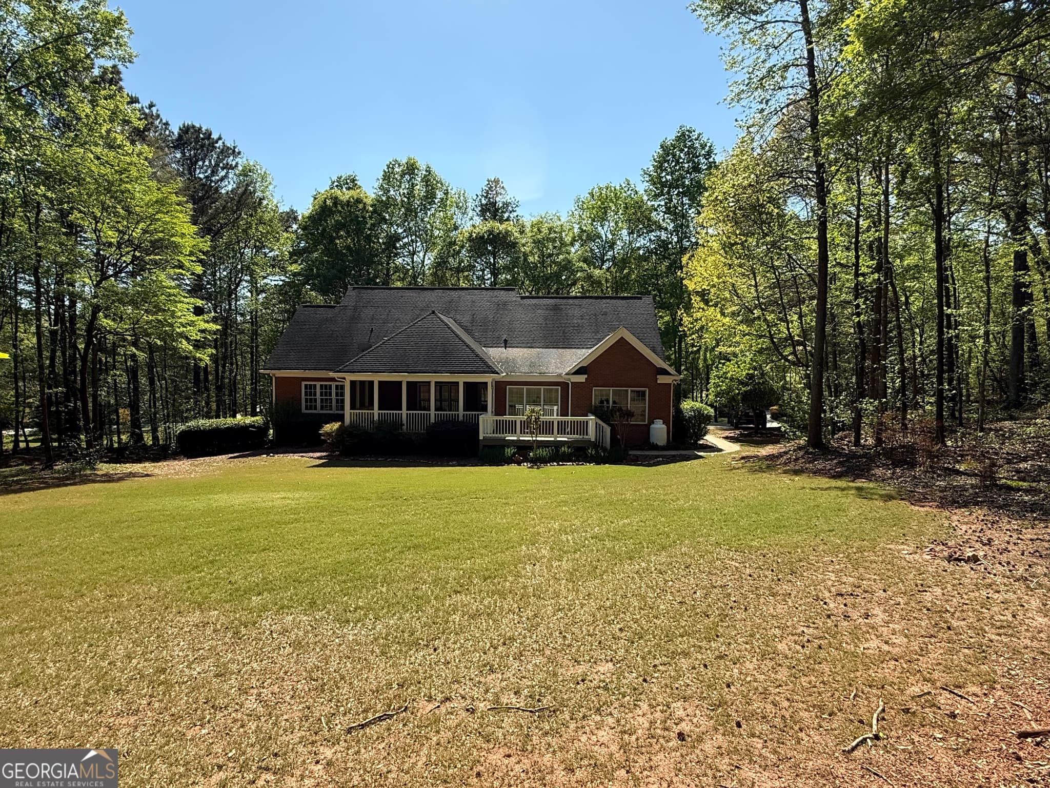5 bedroom, 3.5 bathroom, 3,972 sq ft single family residence for sale at 351 Antrim Glen Road, Hoschton, GA 30548 — photo 10