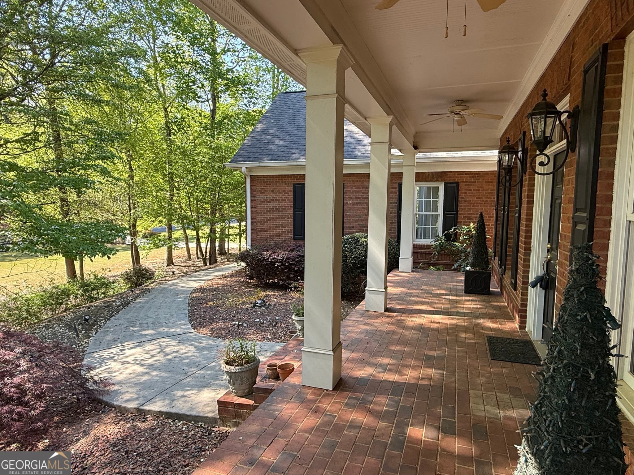 5 bedroom, 3.5 bathroom, 3,972 sq ft single family residence for sale at 351 Antrim Glen Road, Hoschton, GA 30548 — photo 4