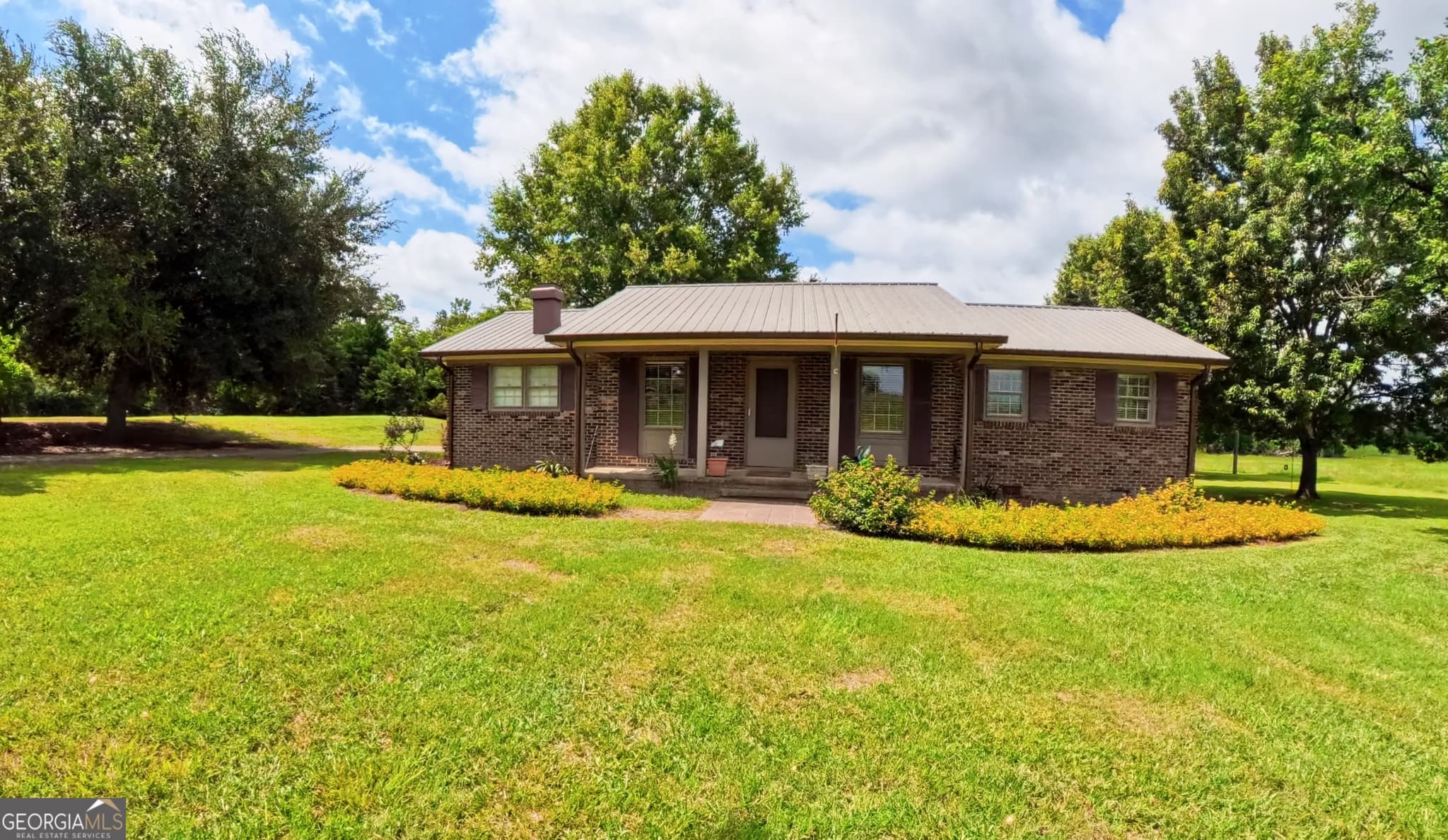 3 bedroom, 2 bathroom, 1,911 sq ft single family residence for sale at 2160 Bostic Mill Road, Bartow, GA 30413 — photo 2