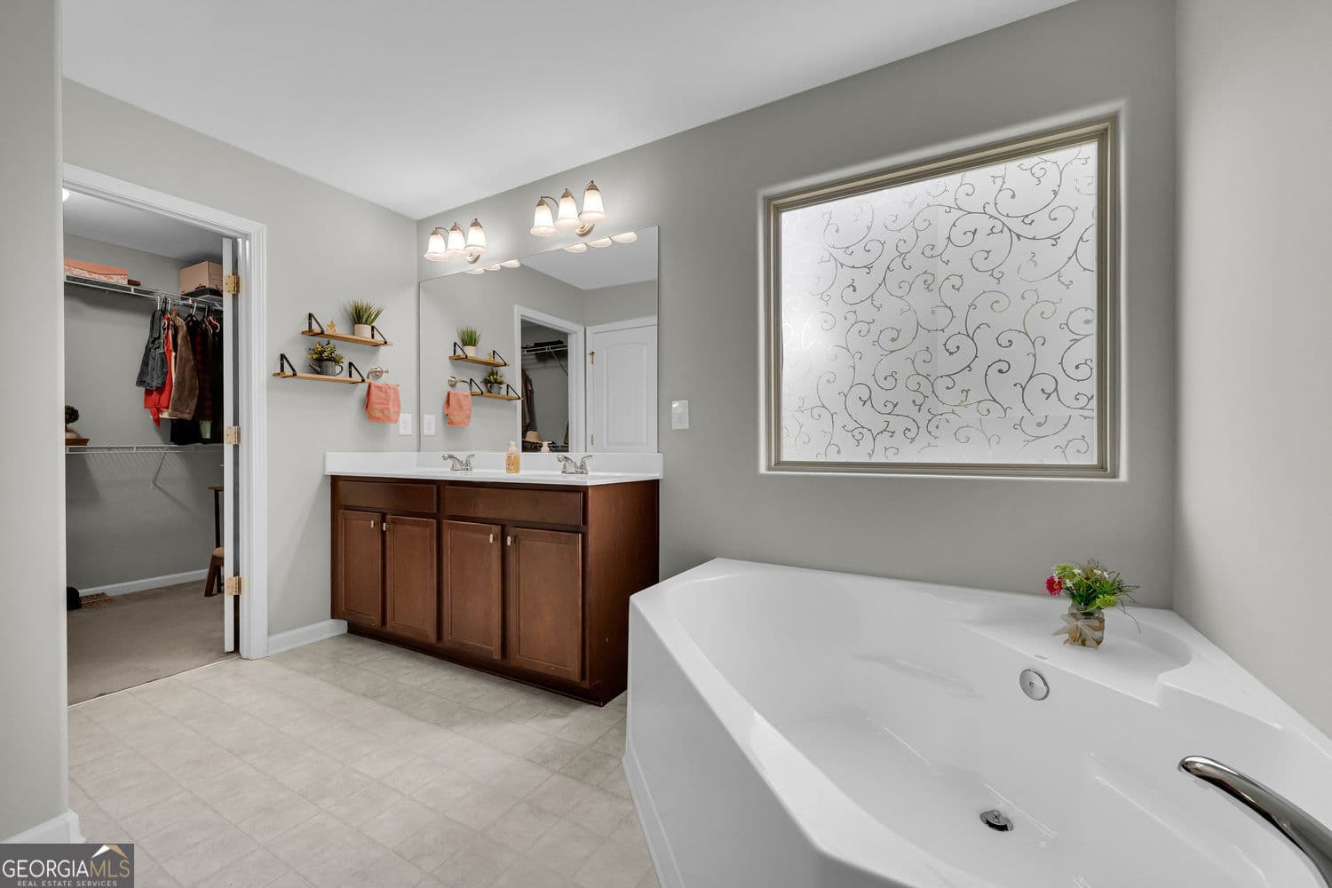 5 bedroom, 3.5 bathroom, 2,688 sq ft single family residence for sale at 747 Hancock Place, Braselton, GA 30517 — photo 9