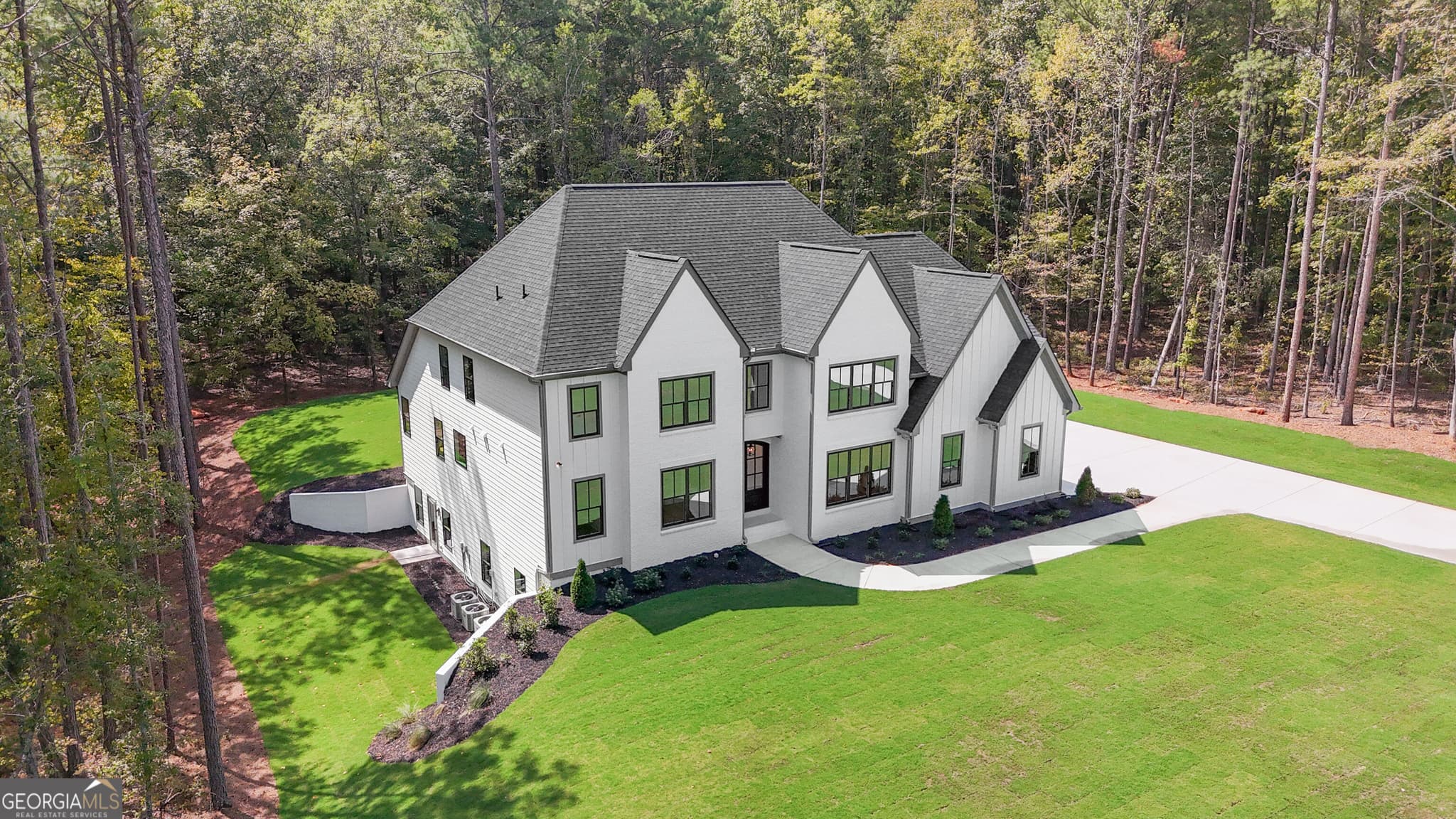 5 bedroom, 5.5 bathroom, 4,732 sq ft single family residence for sale at 614 Morgan Mill Road, Senoia, GA 30276 — photo 2