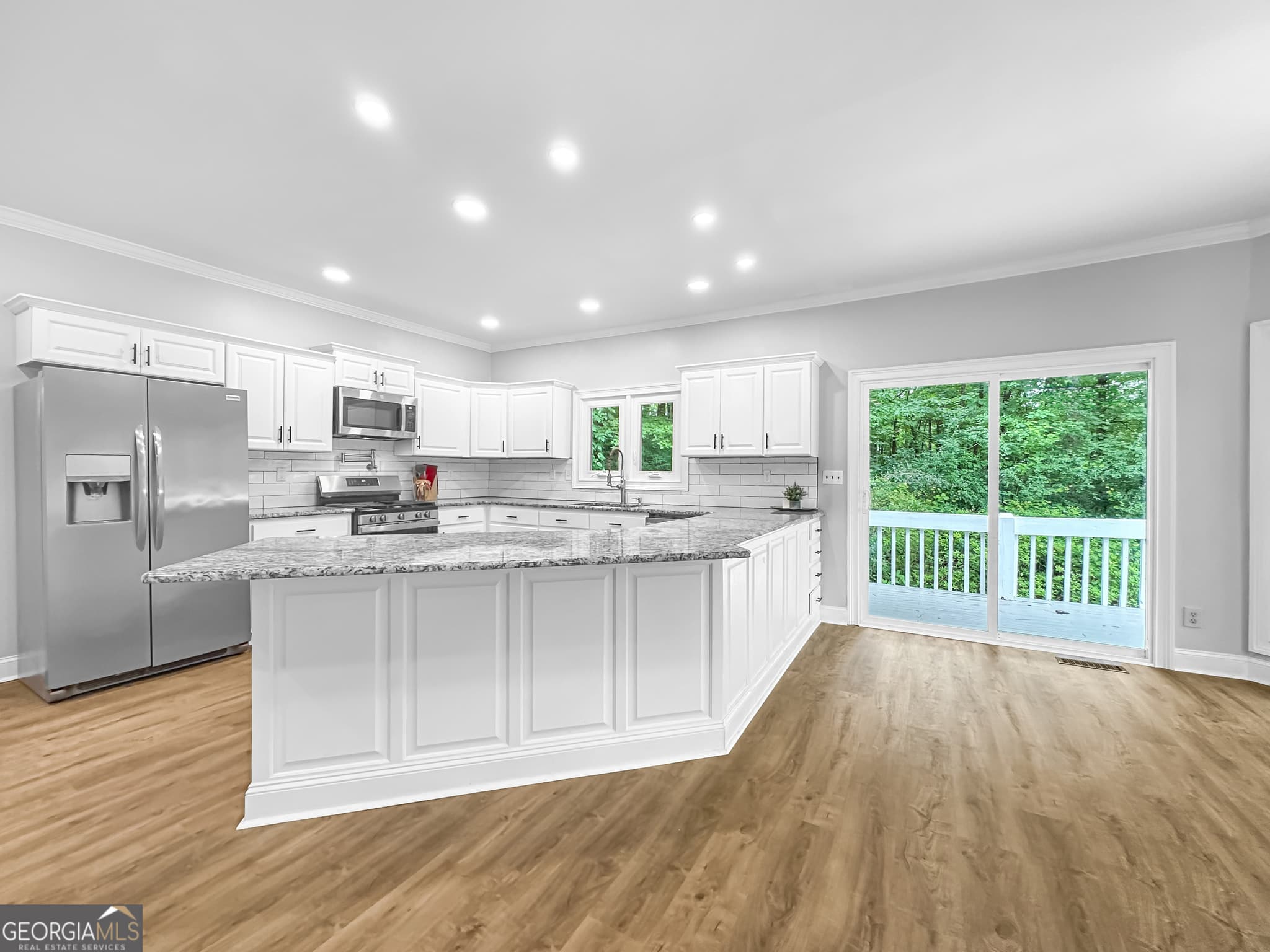 5 bedroom, 2.5 bathroom, 5,286 sq ft single family residence for sale at 160 Fawn Ridge, Newnan, GA 30265 — photo 7