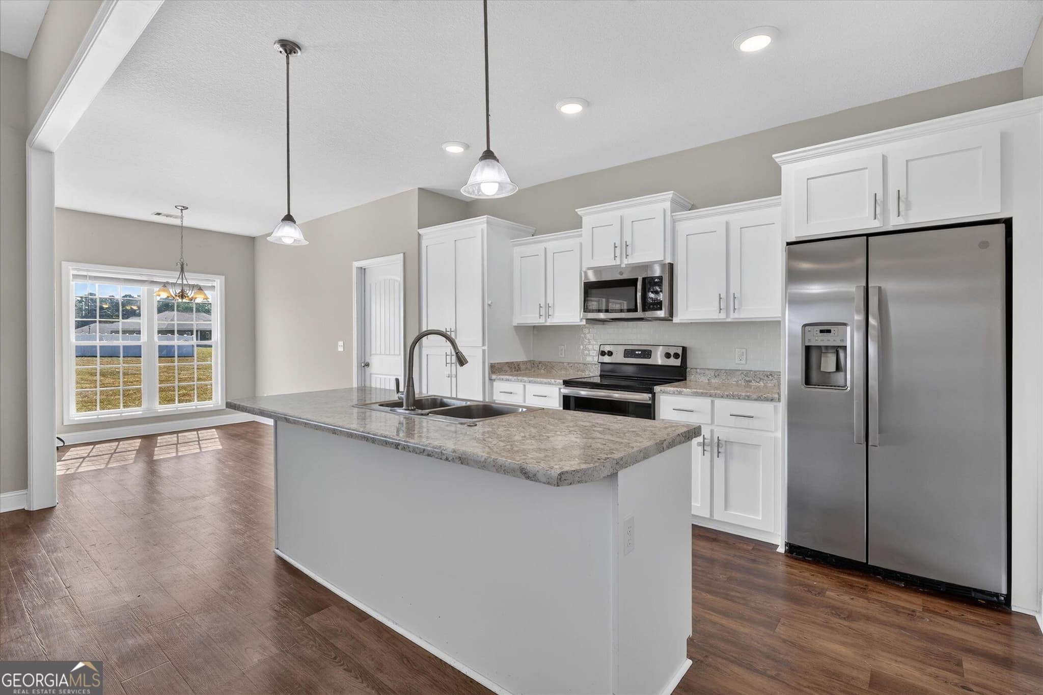4 bedroom, 2 bathroom, 1,946 sq ft single family residence under contract at 509 Winter Way, Statesboro, GA 30458 — photo 6
