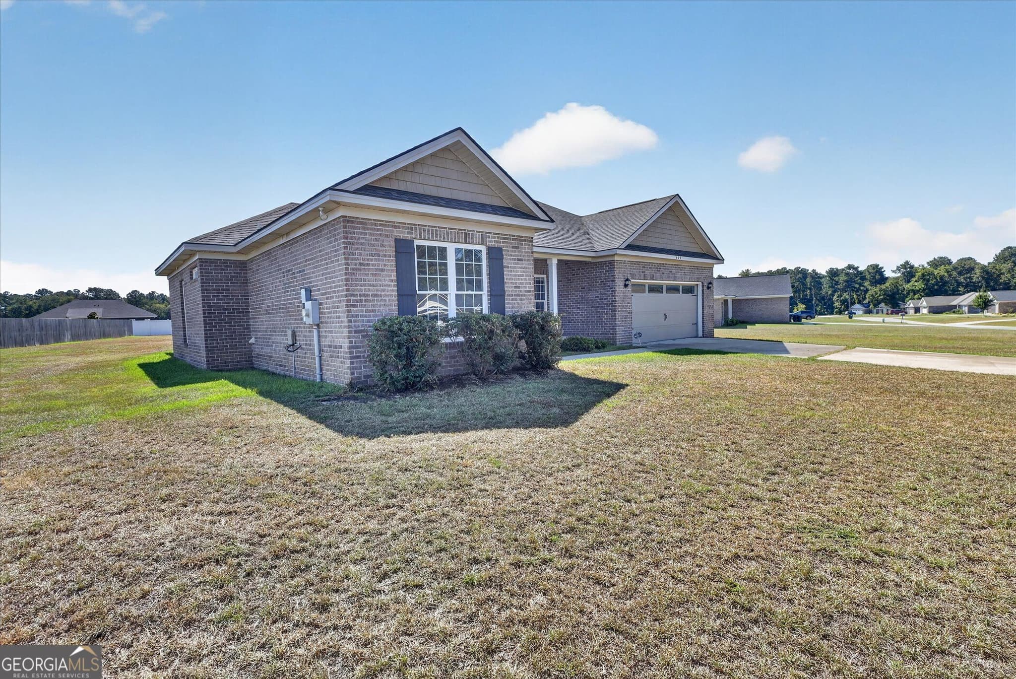 4 bedroom, 2 bathroom, 1,946 sq ft single family residence under contract at 509 Winter Way, Statesboro, GA 30458 — photo 3
