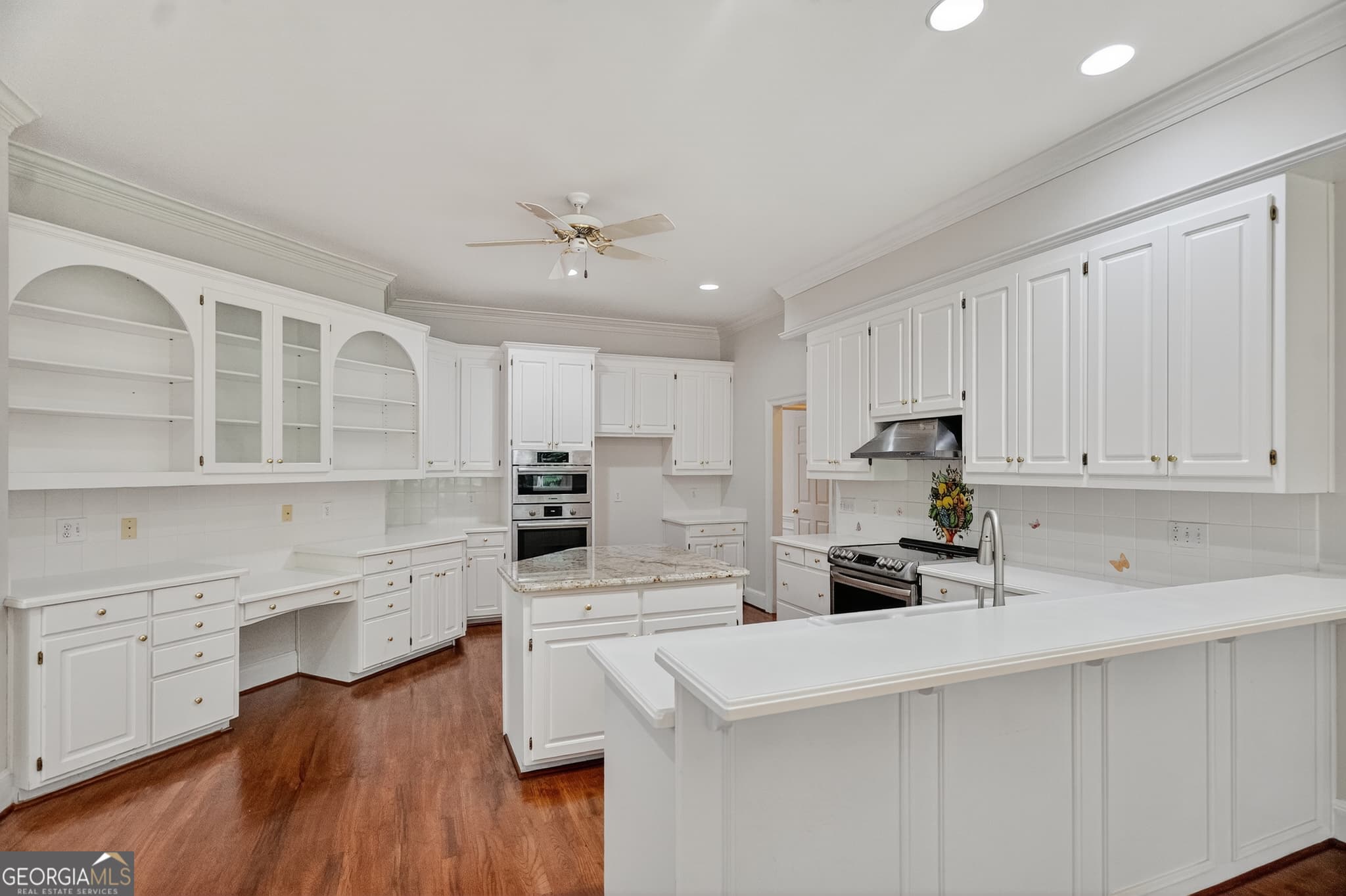 5 bedroom, 4.5 bathroom, 6,372 sq ft single family residence for sale at 107 Windridge, Lagrange, GA 30240 — photo 3
