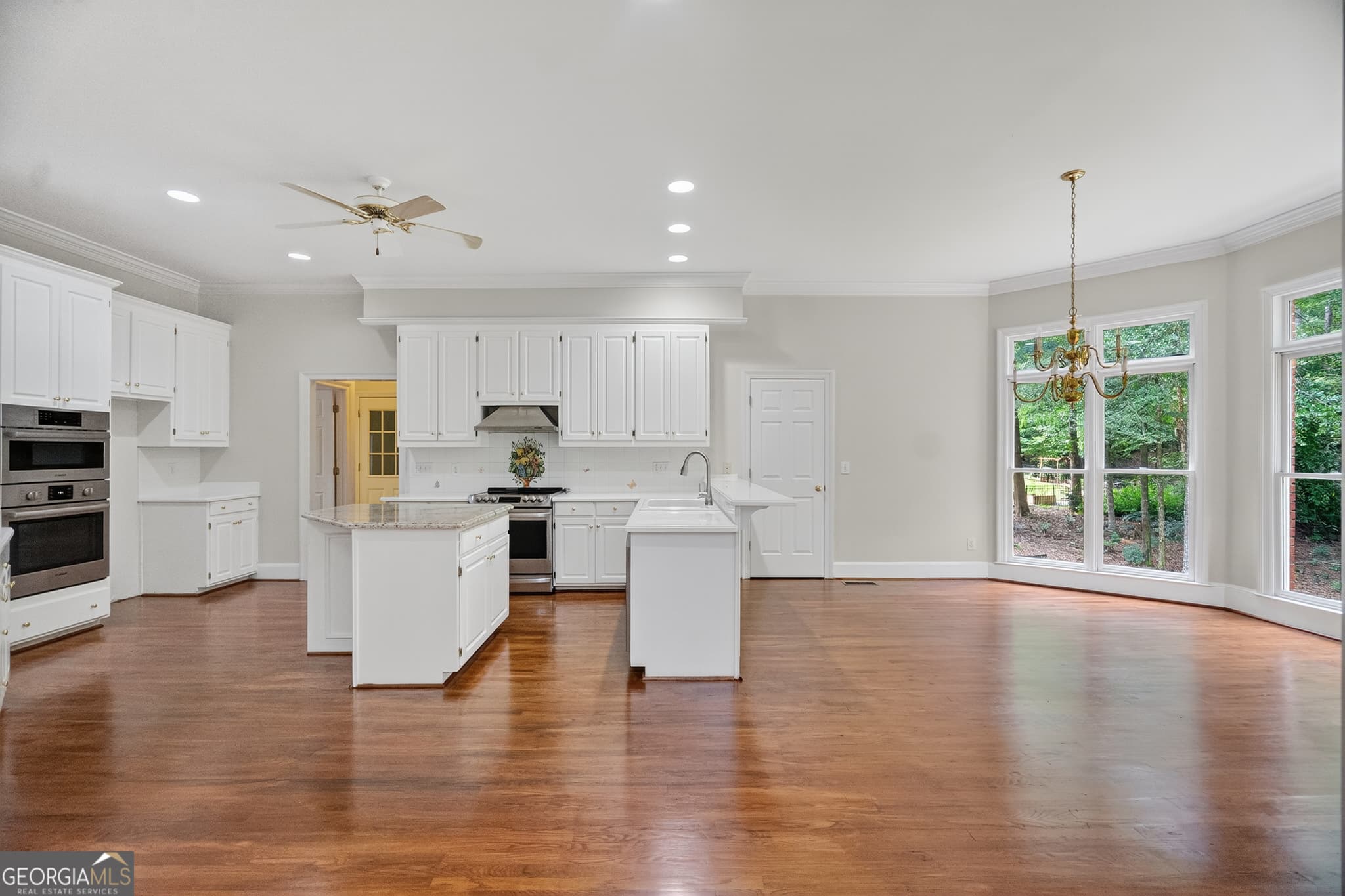 5 bedroom, 4.5 bathroom, 6,372 sq ft single family residence for sale at 107 Windridge, Lagrange, GA 30240 — photo 9