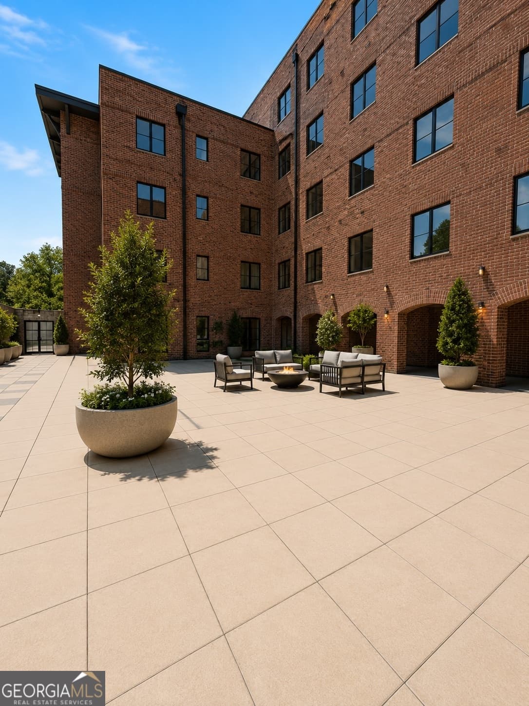 3 bedroom, 2 bathroom, 1,520 sq ft condominium for sale at 110 N Markley Street 407, Greenville, SC 29601 — photo 10