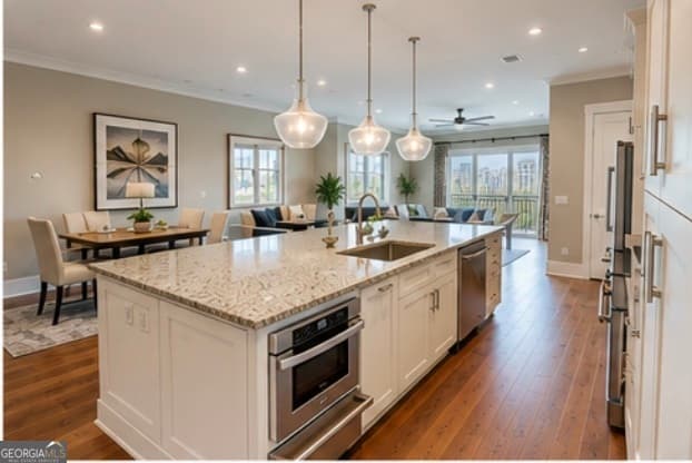 3 bedroom, 2 bathroom, 1,520 sq ft condominium for sale at 110 N Markley Street 407, Greenville, SC 29601 — photo 4