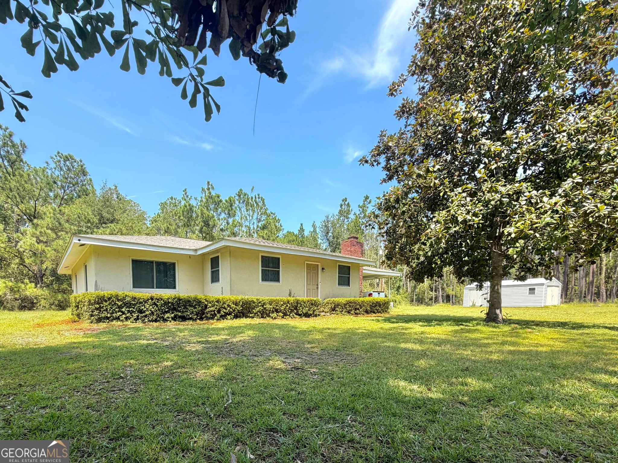 3 bedroom, 2 bathroom, 1,638 sq ft mixed use sold at 416 GA Highway 107, Hazlehurst, GA 31539